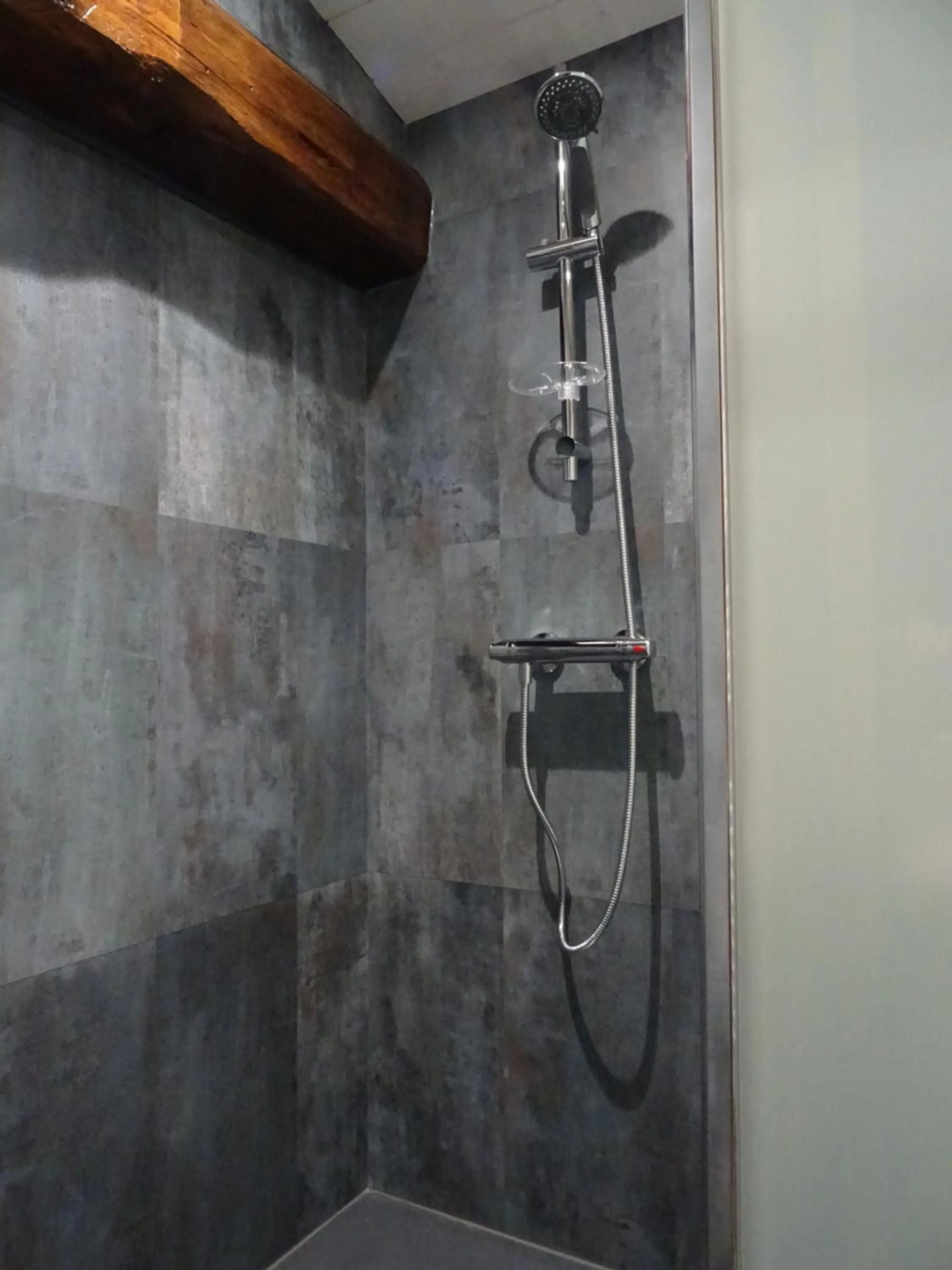 Bathroom in La Lauriére