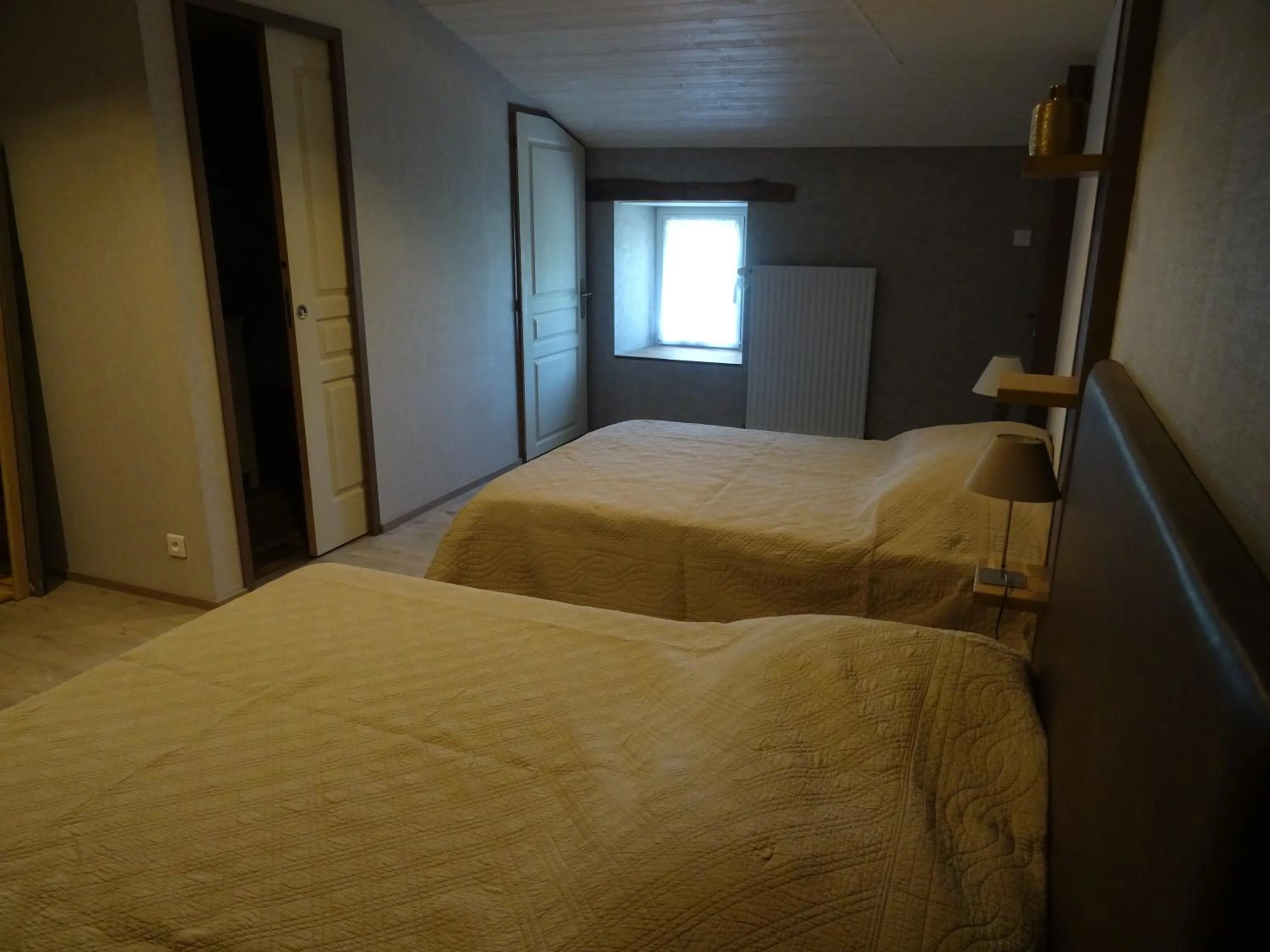 Bedroom, Bed in La Lauriére