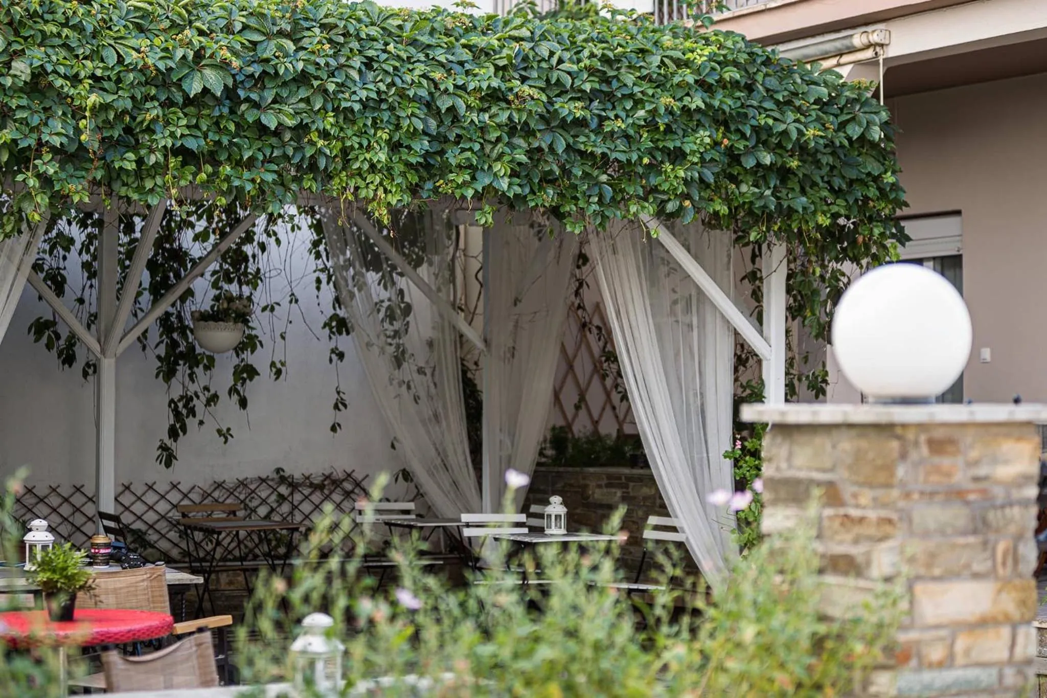 Patio in Hotel Karagianni