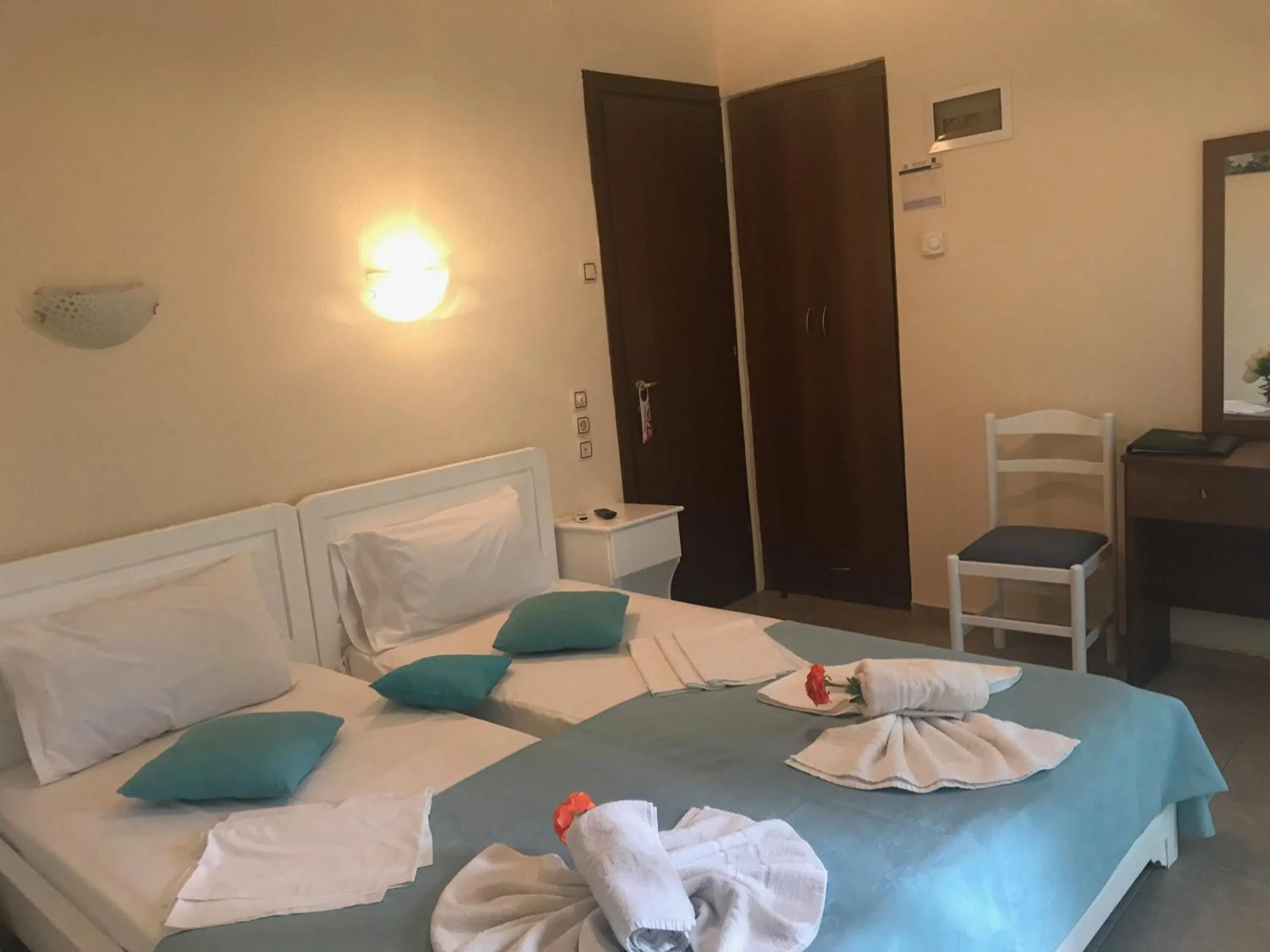 Bed in Hotel Karagianni