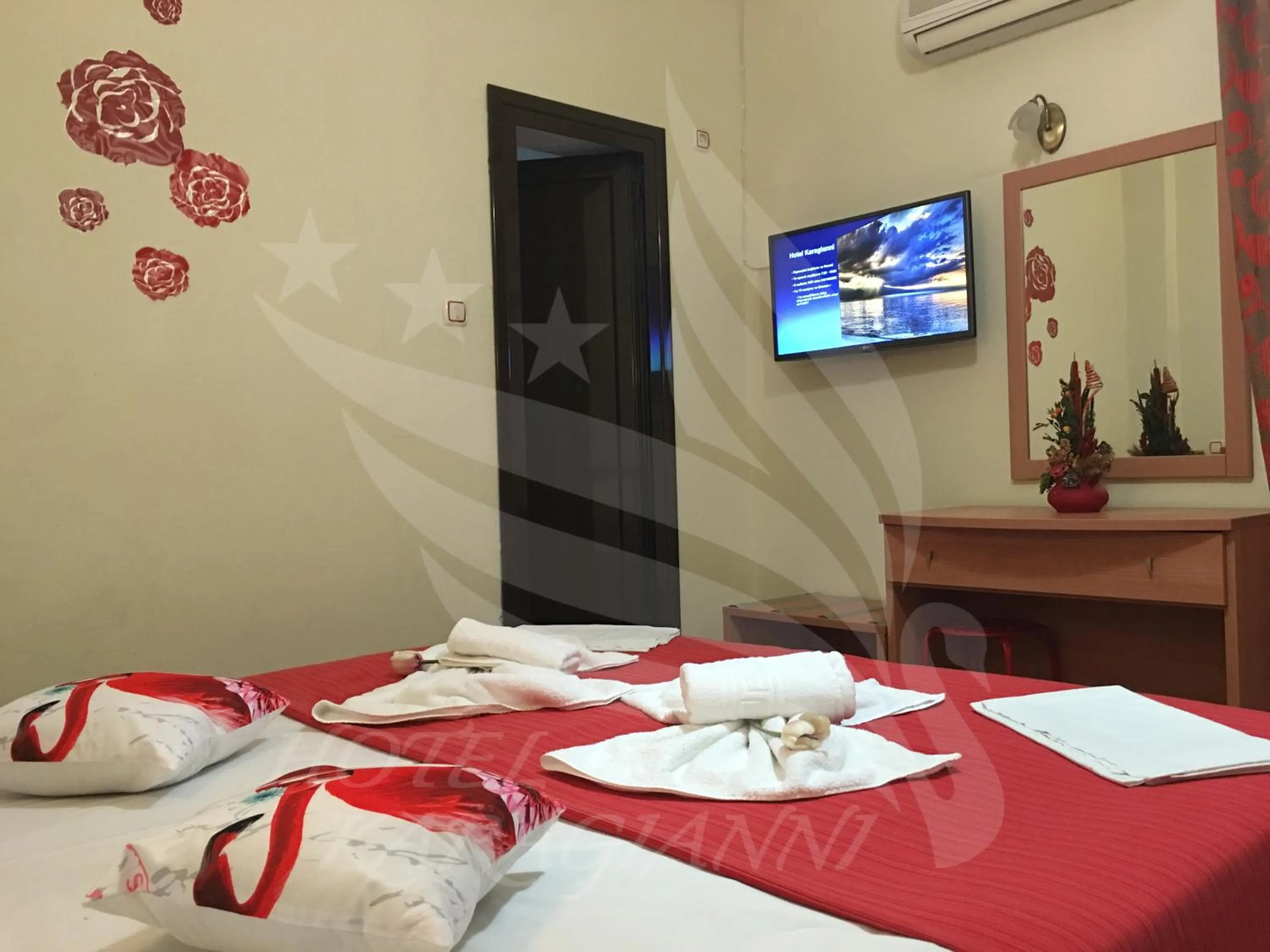 TV and multimedia, Bed in Hotel Karagianni