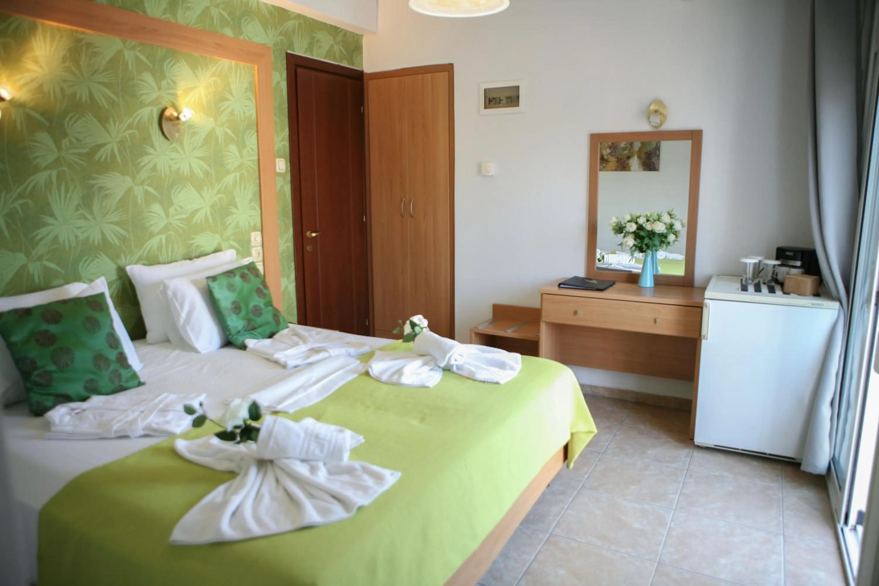 Bed in Hotel Karagianni