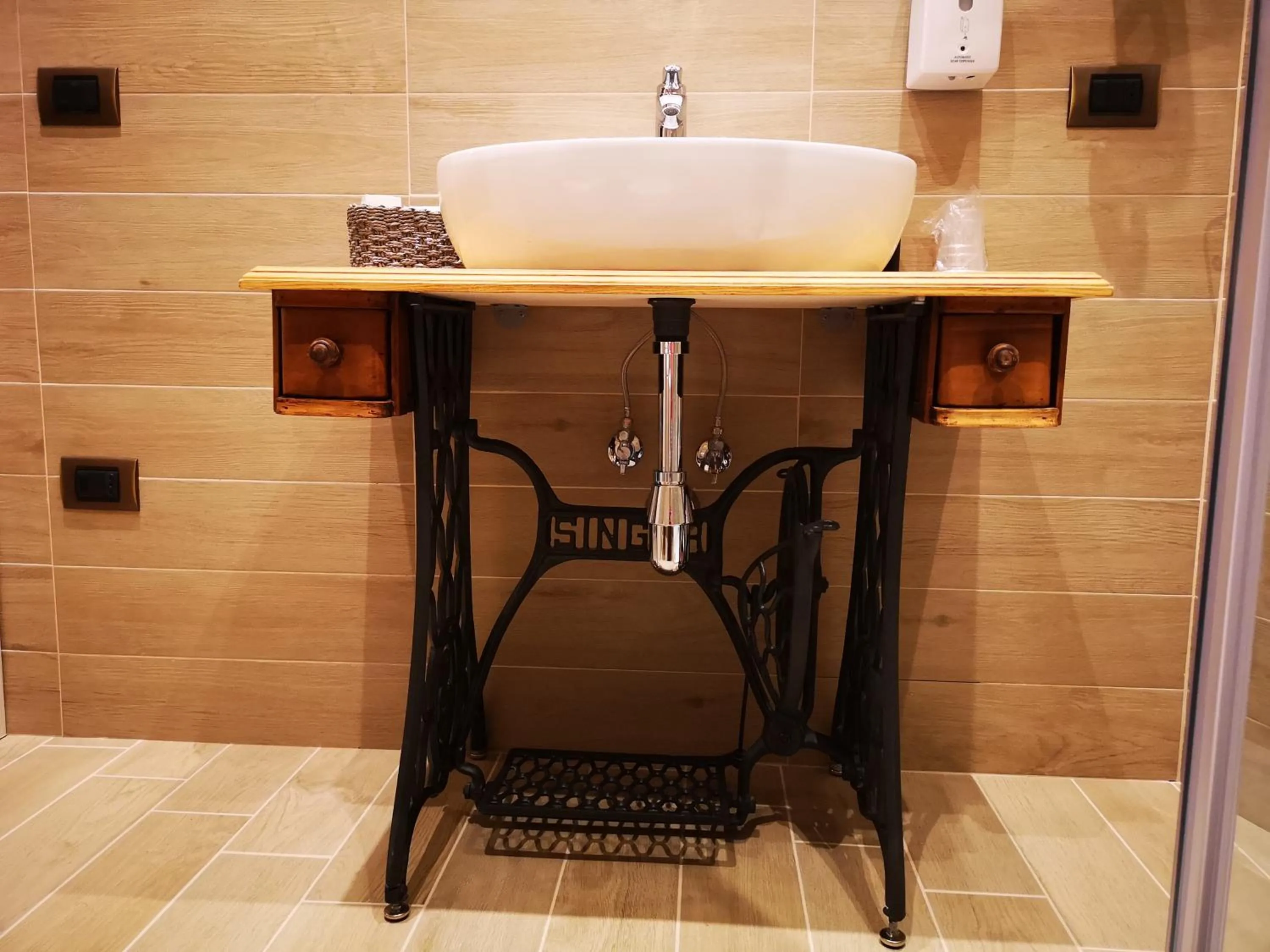 Bathroom in B&B Pantarei Napoli