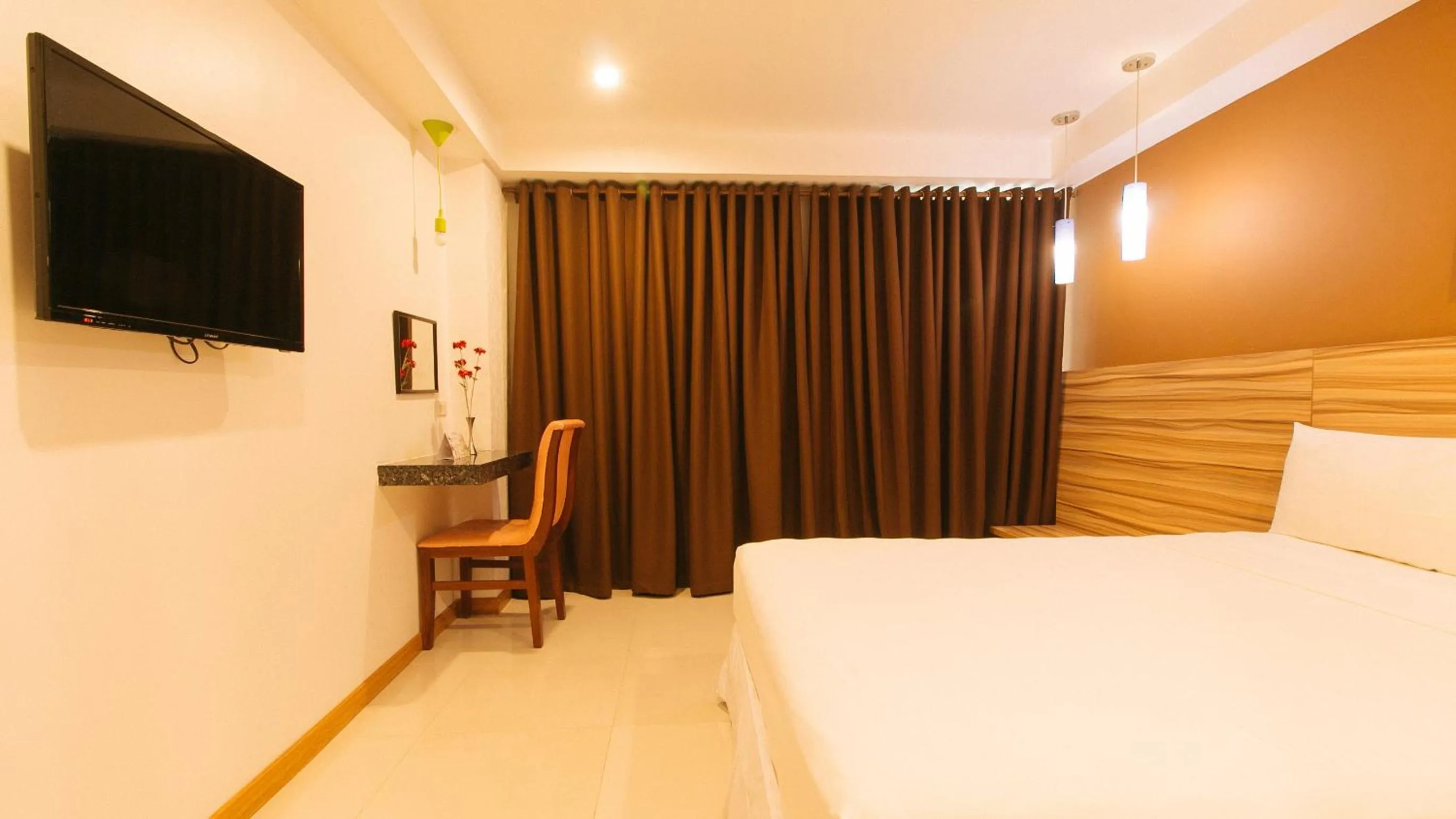 Bedroom, Bed in Guijo Suites Makati