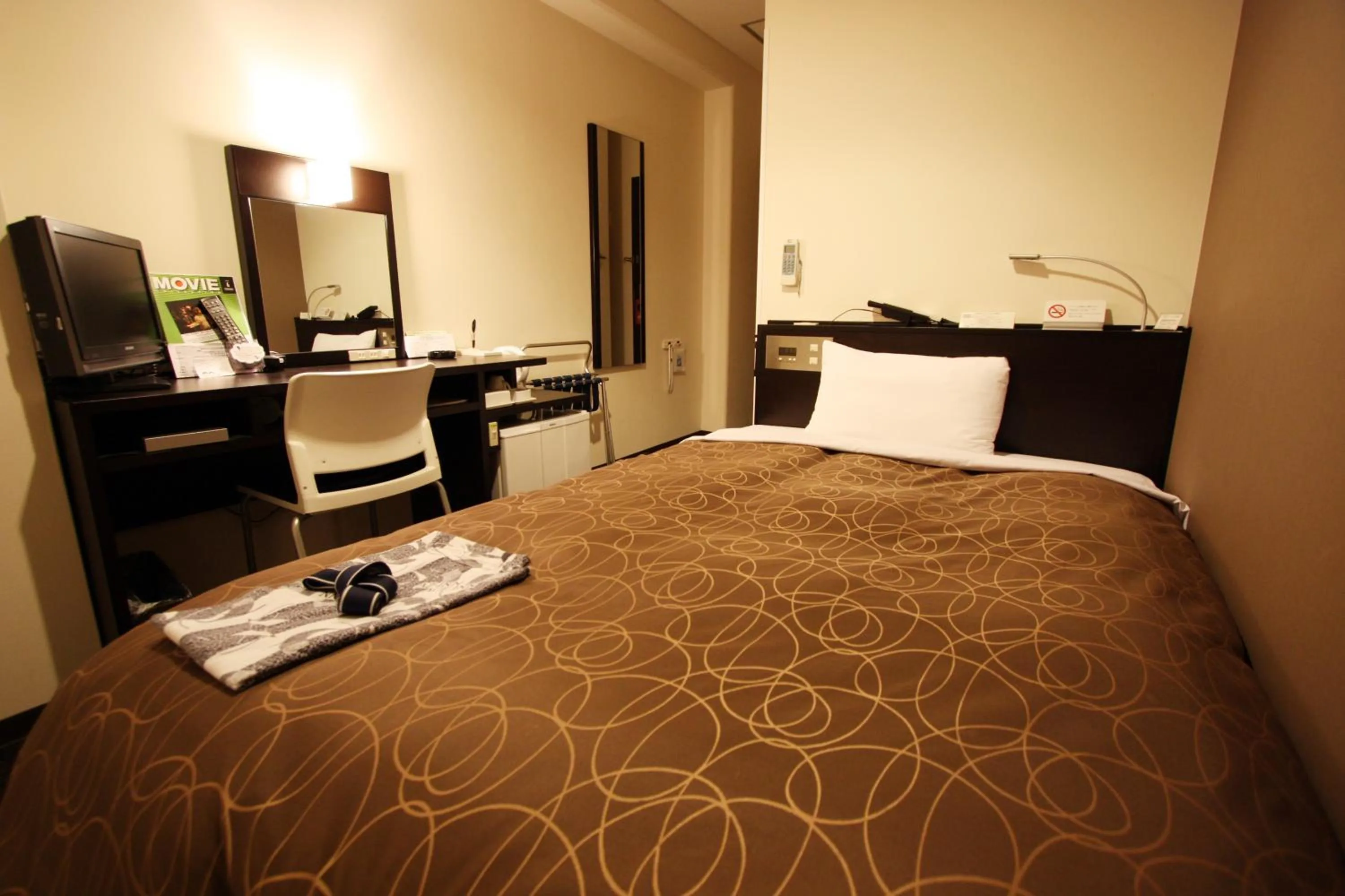 Photo of the whole room, Bed in AZ Inn Higashi Omi Notogawa Ekimae