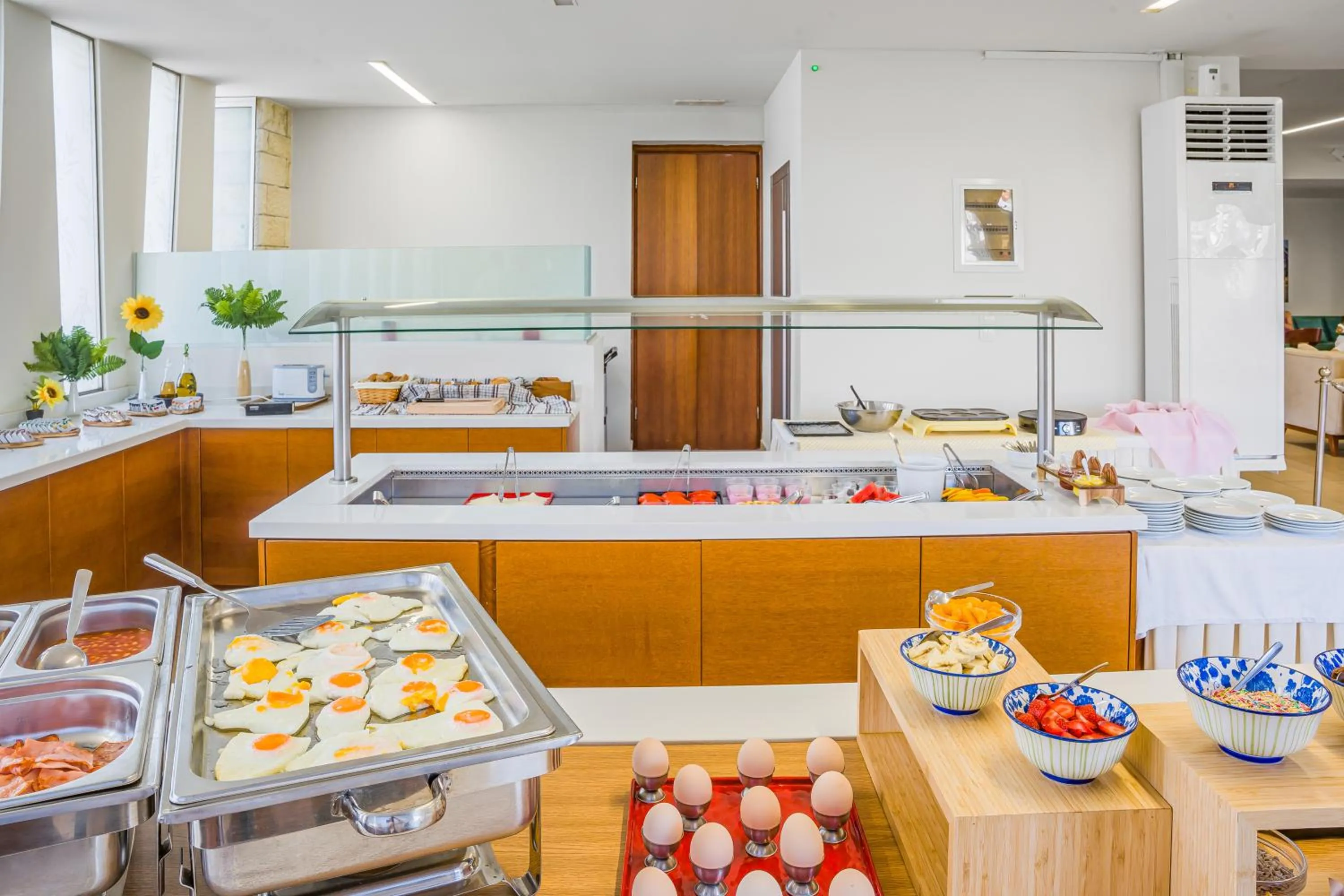 Buffet breakfast in Creta Verano Hotel