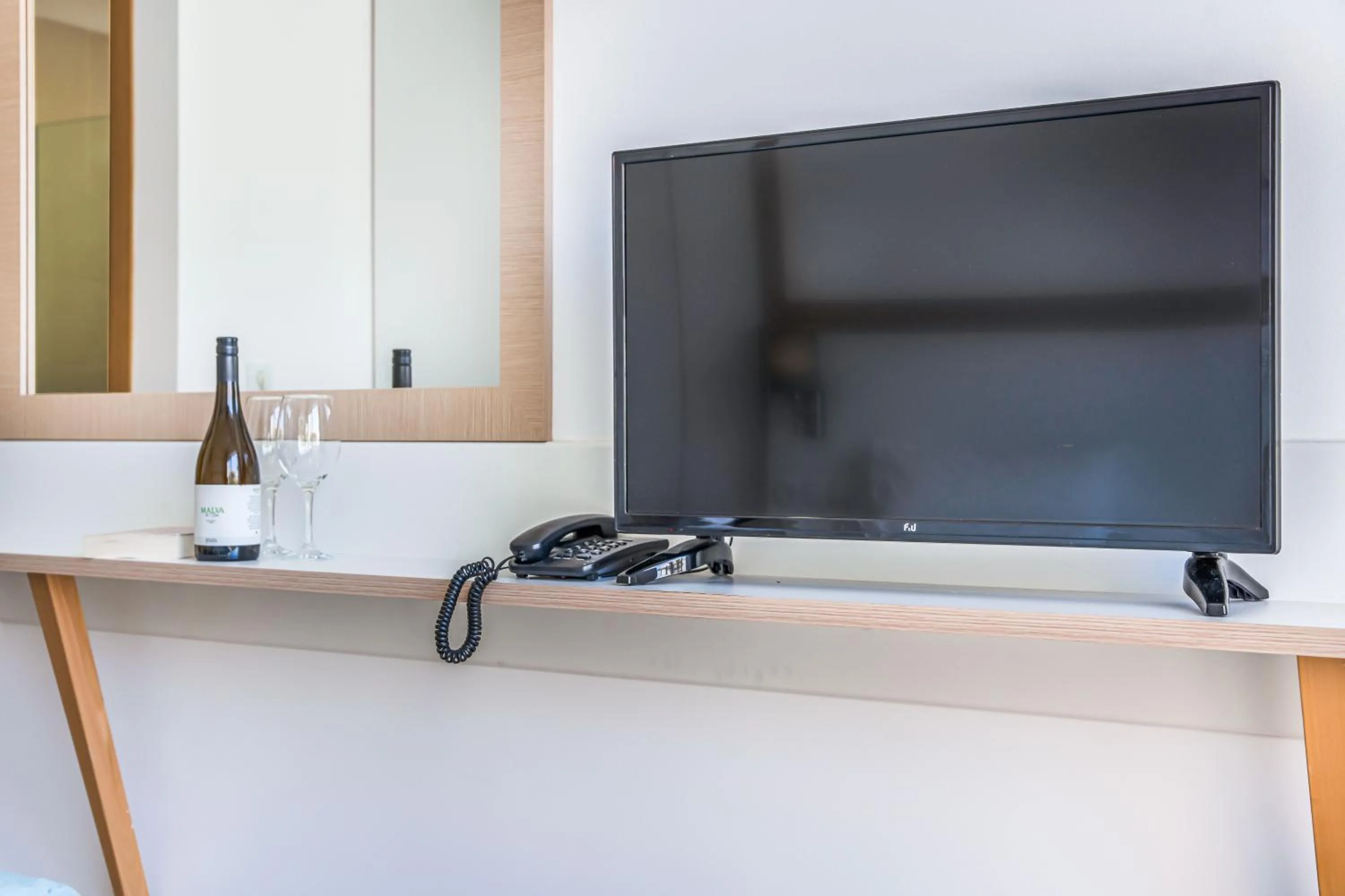 TV and multimedia in Creta Verano Hotel