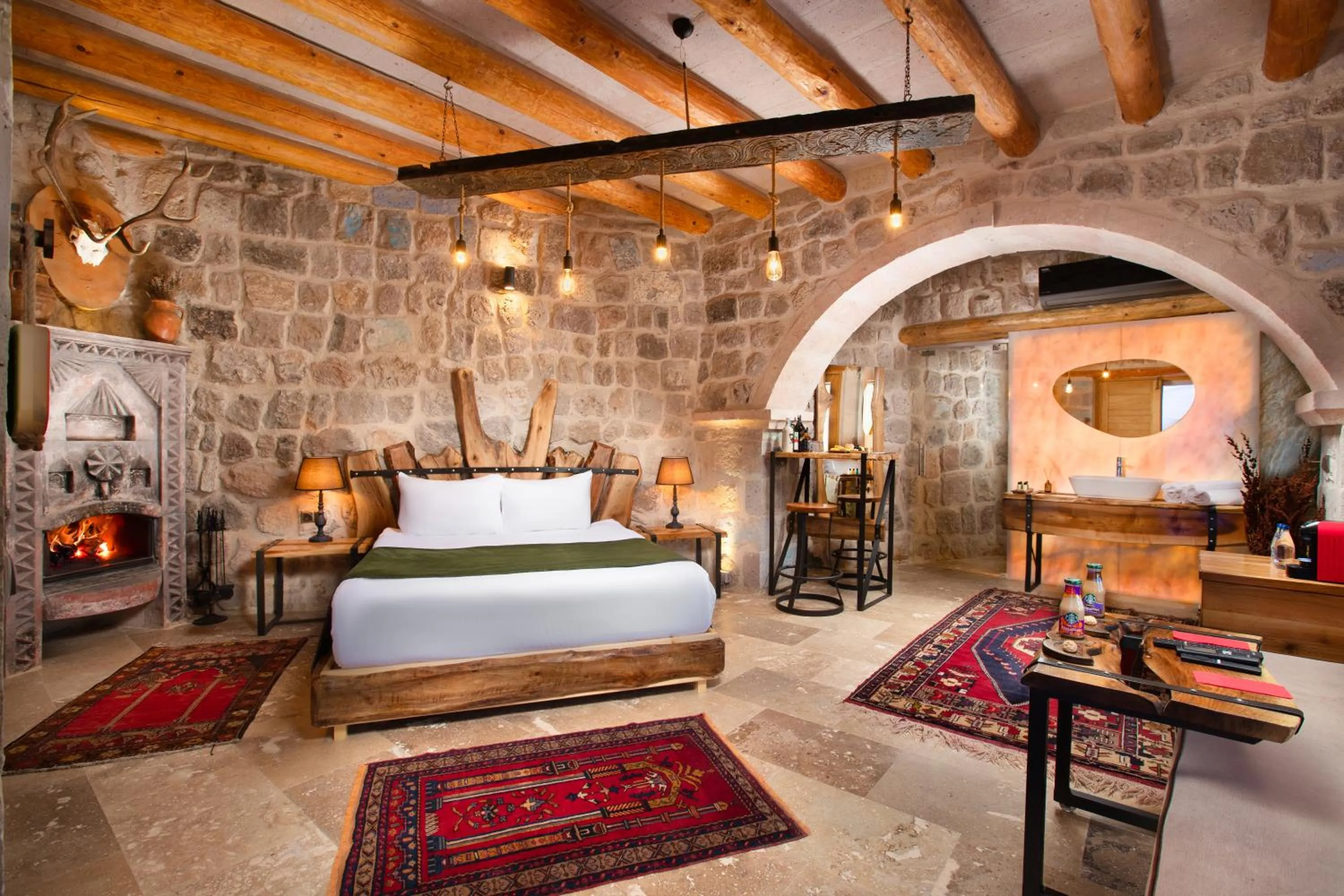 Photo of the whole room, Bed in Dream of Cappadocia