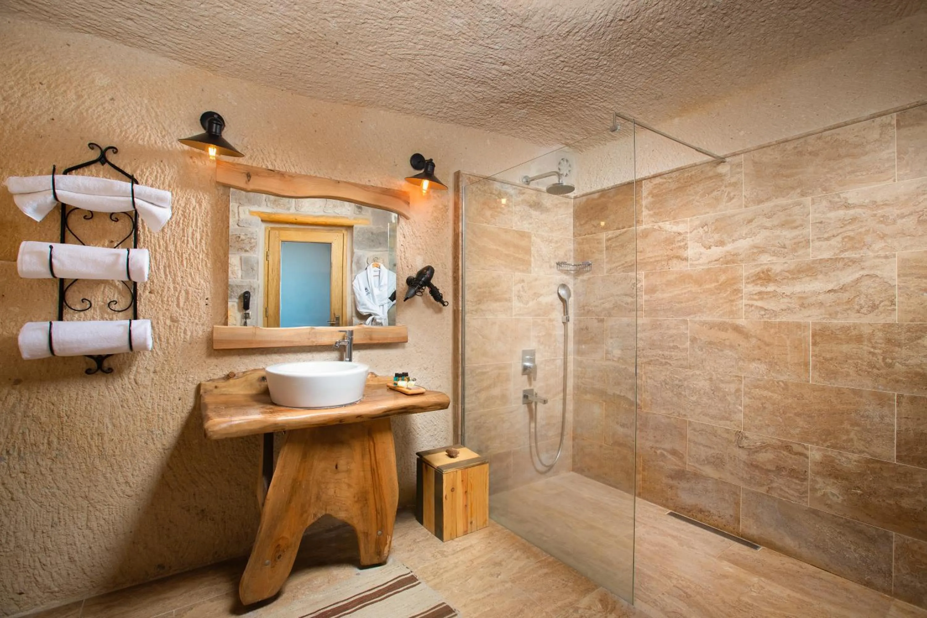 Shower in Dream of Cappadocia