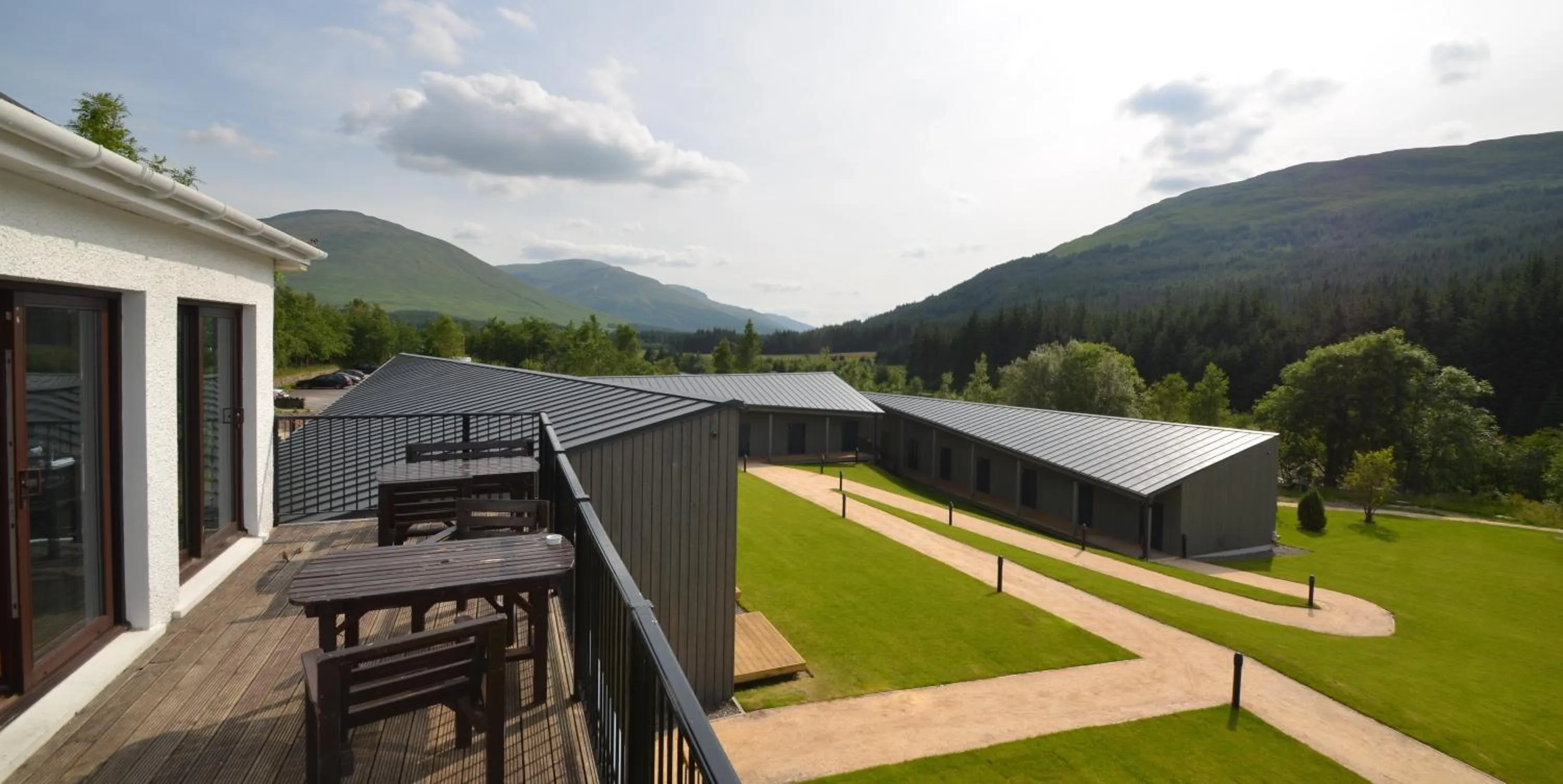 Facade/entrance in Bridge of Orchy Hotel