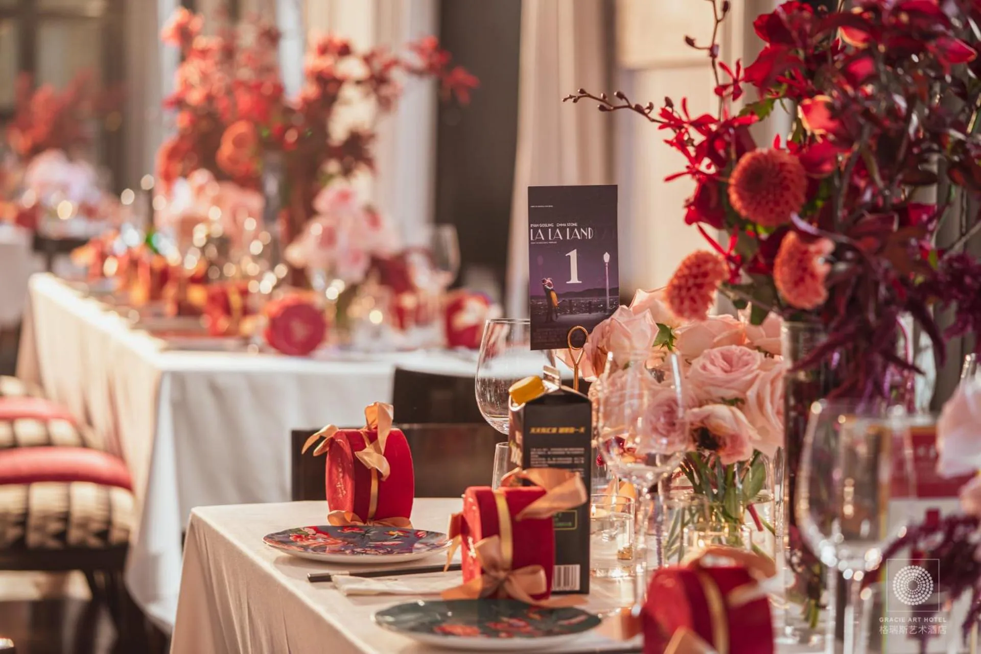 Restaurant/places to eat in Gracie Art Hotel