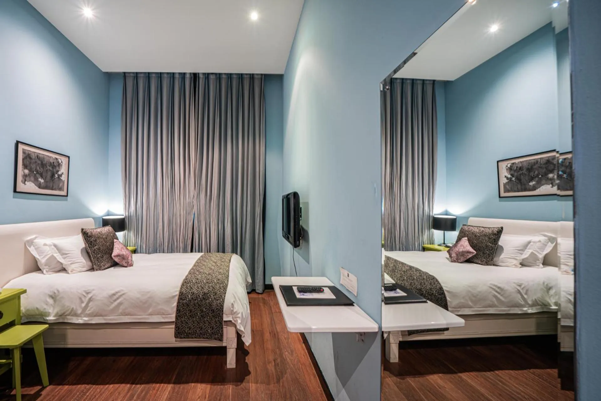 Bed in Gracie Art Hotel