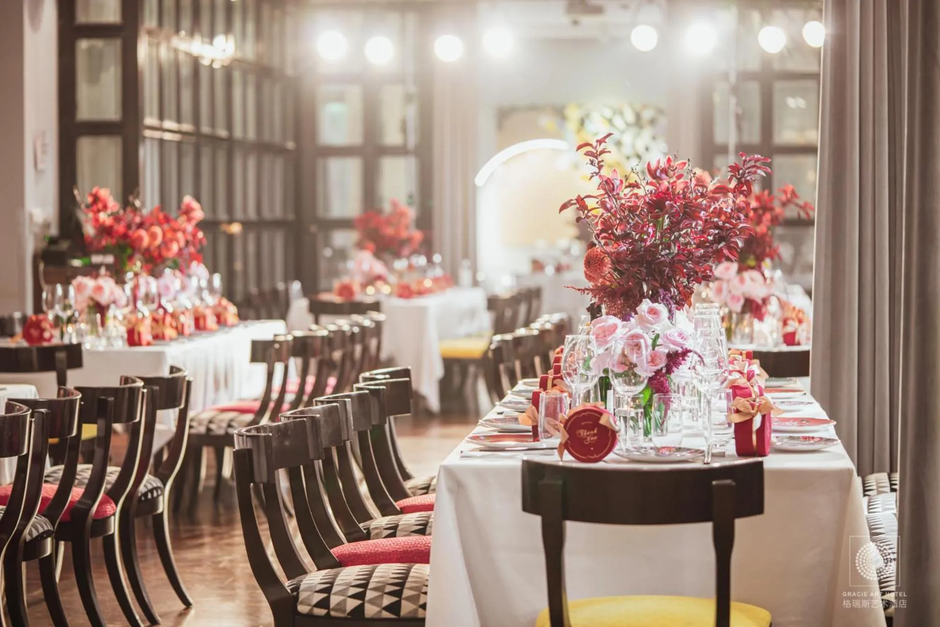 Restaurant/places to eat in Gracie Art Hotel