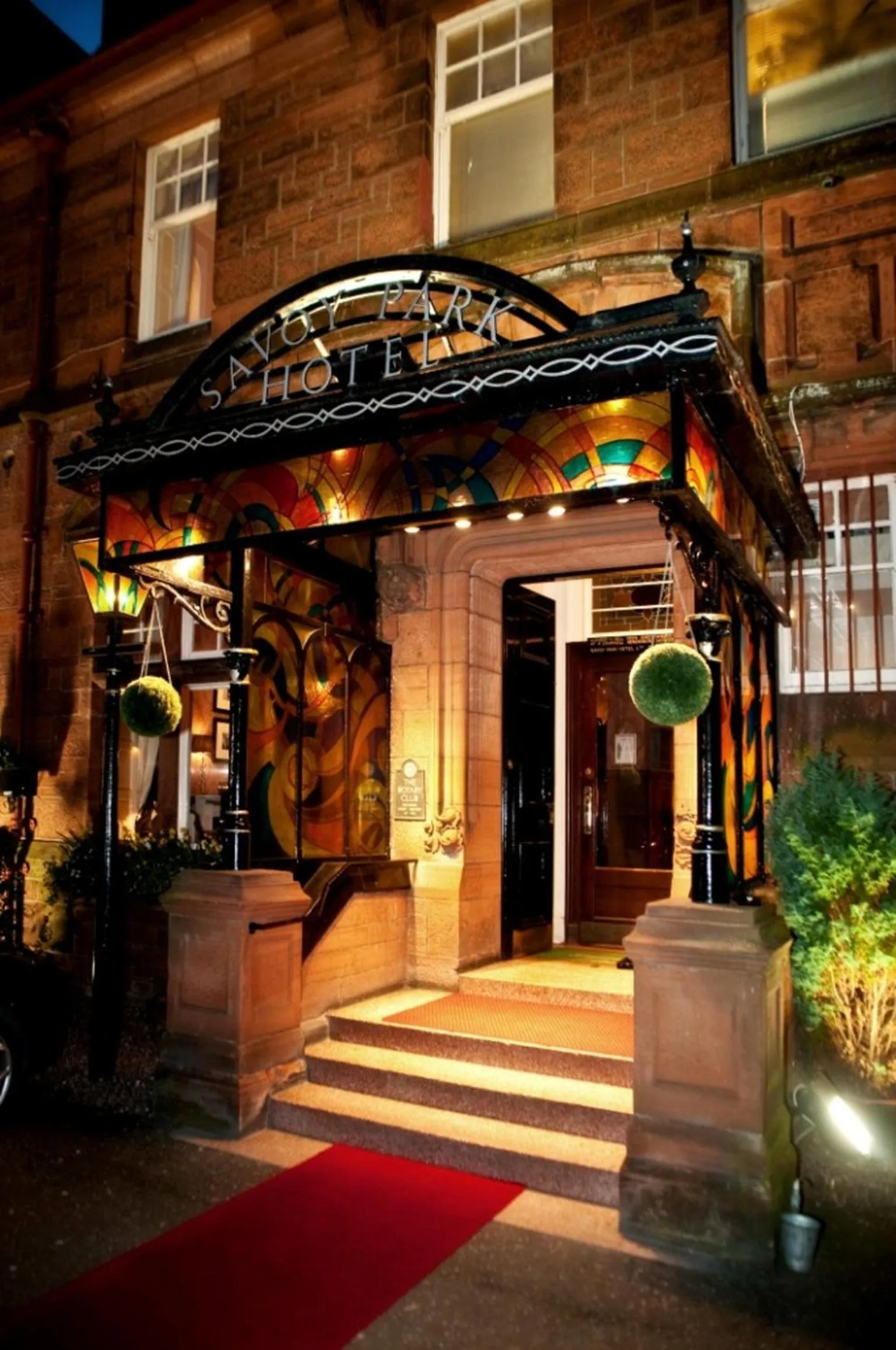 Facade/entrance in Savoy Park Hotel