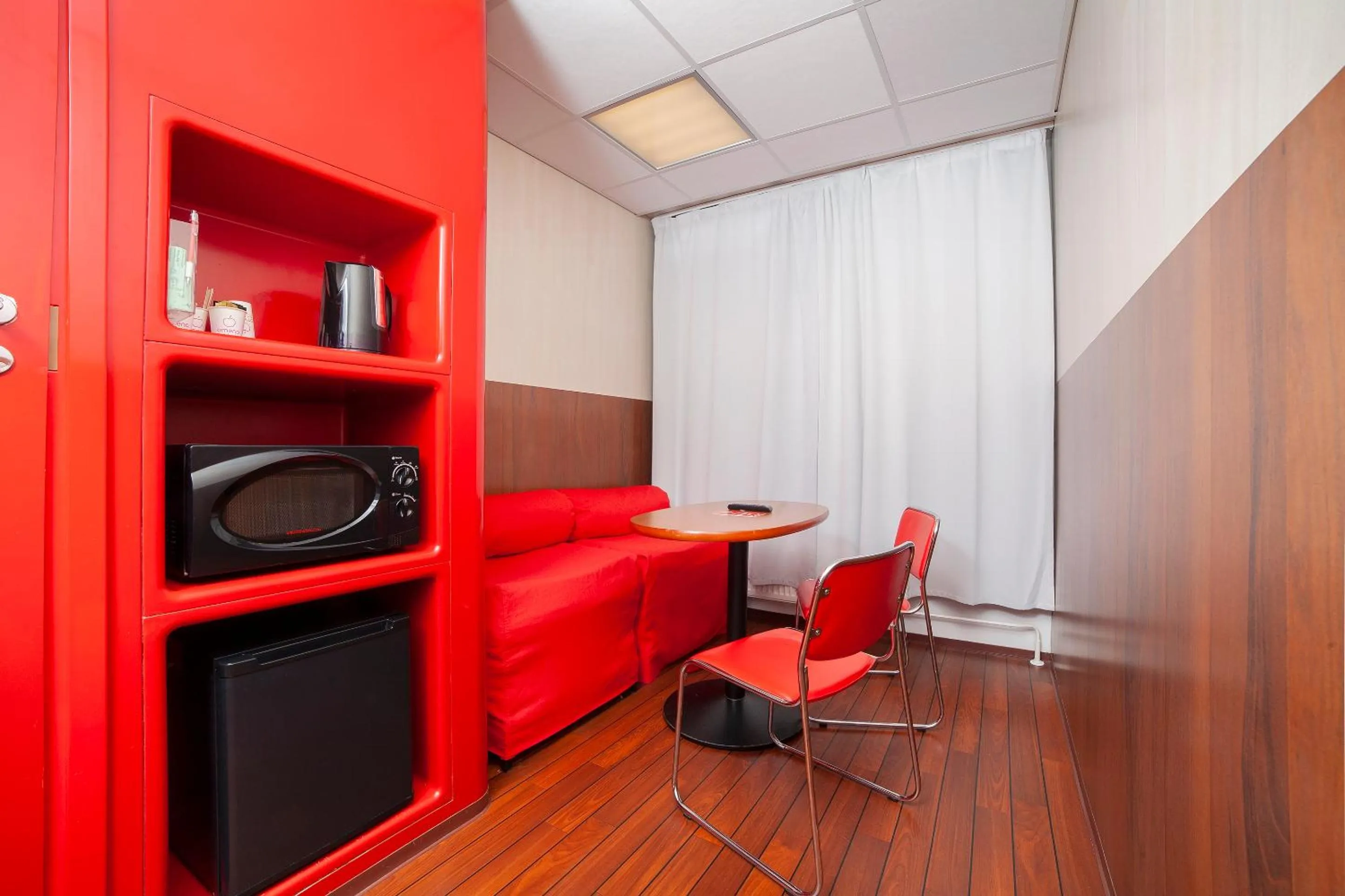 Seating area in Omena Hotel Helsinki City Centre