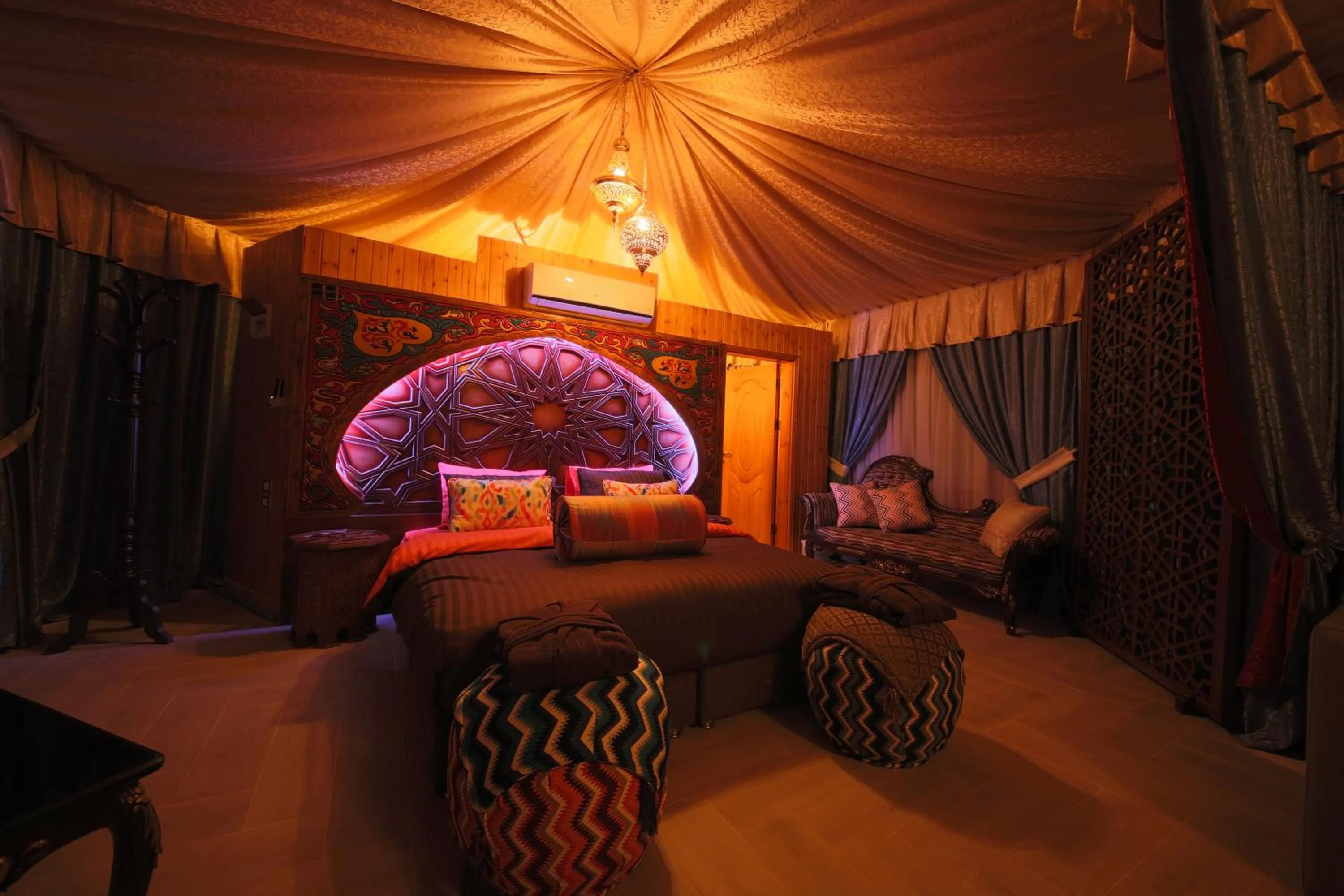 Bed in Memories Aicha Luxury Camp
