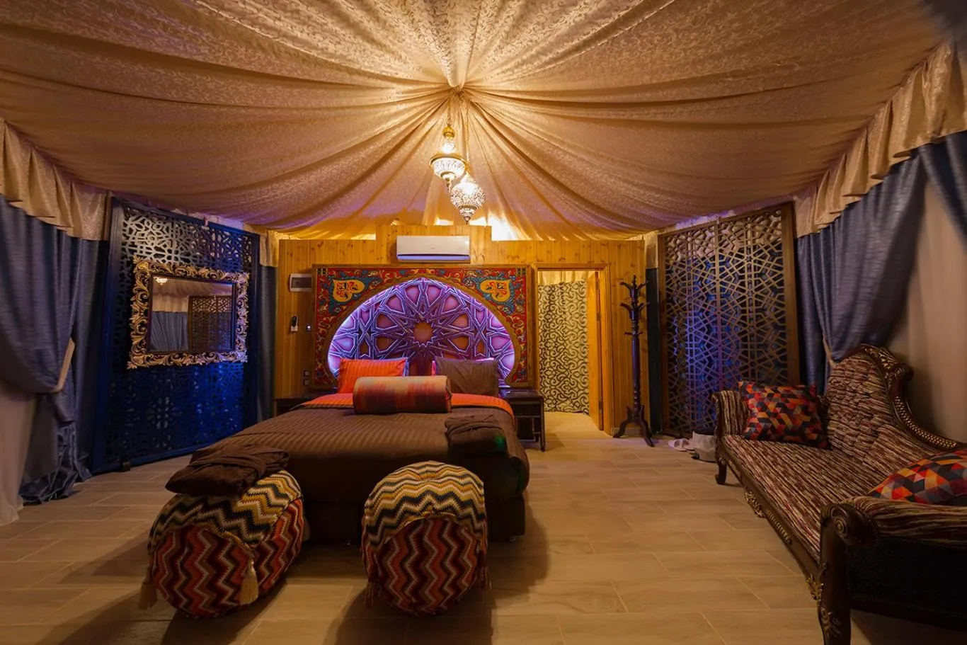 Bed in Memories Aicha Luxury Camp