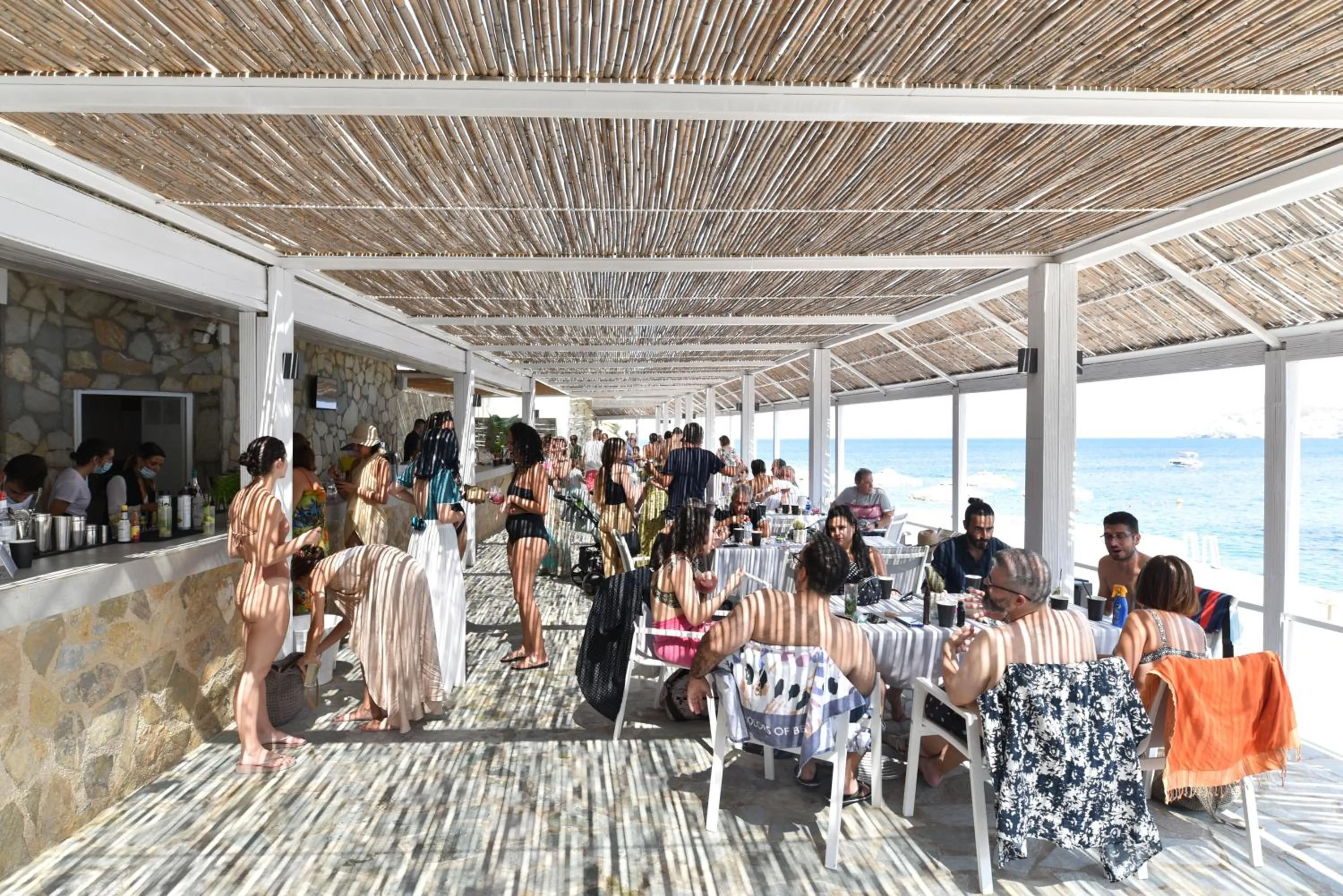 Lounge or bar in Peninsula Resort & Spa