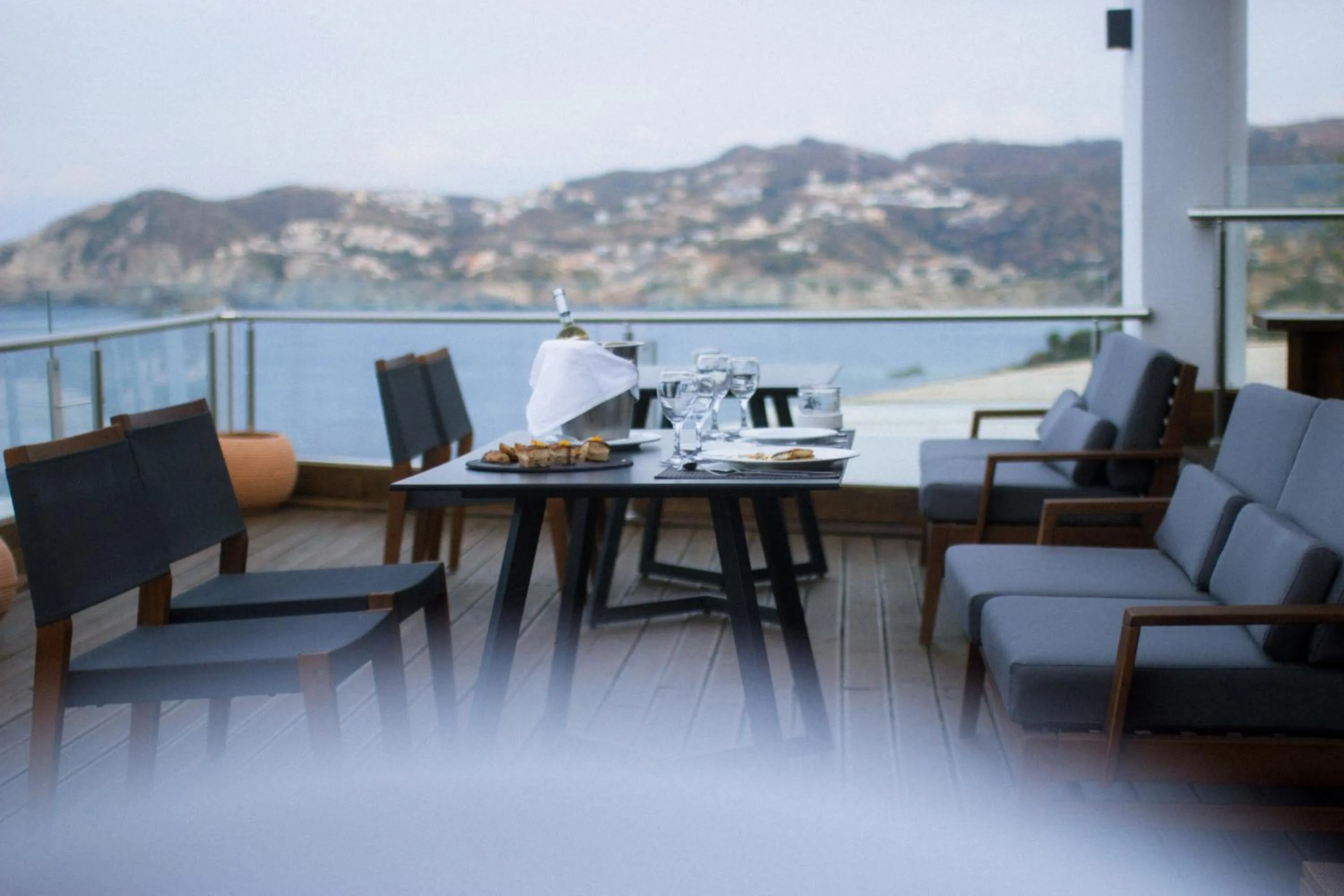 Restaurant/places to eat in Peninsula Resort & Spa