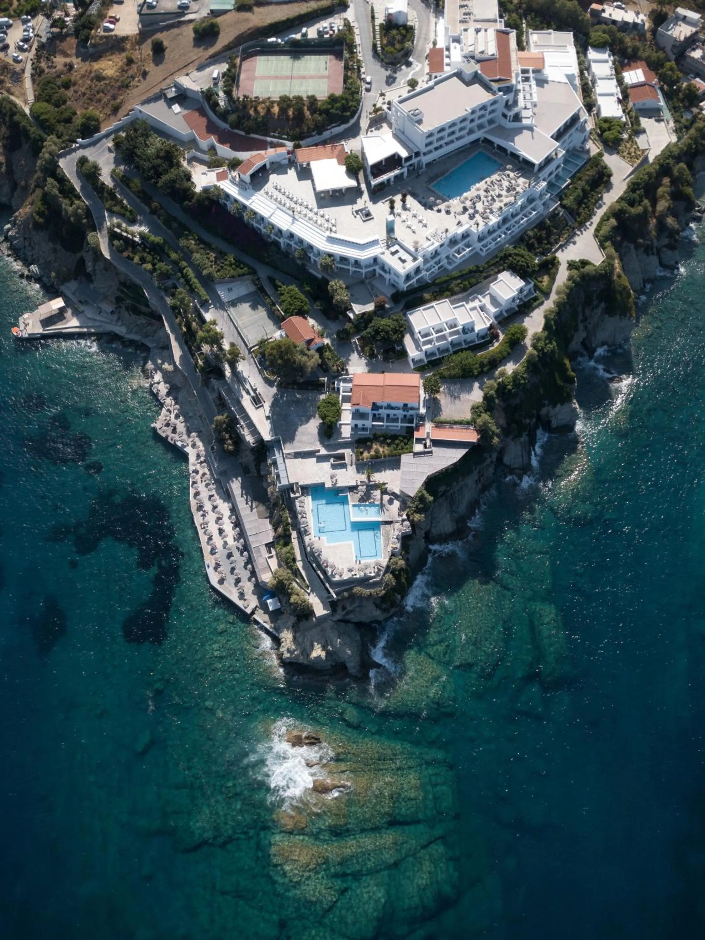 Property building in Peninsula Resort & Spa