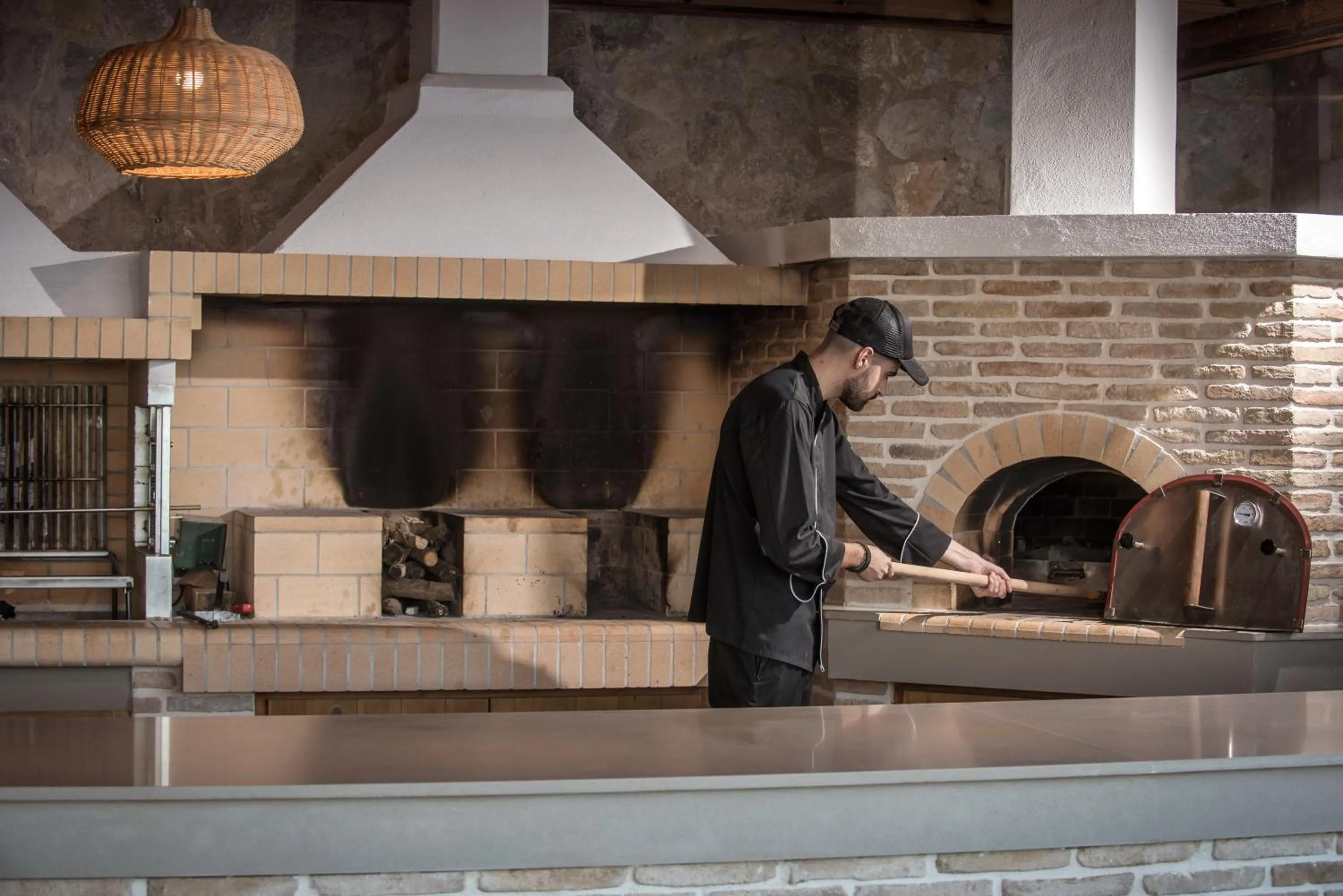 Restaurant/places to eat in Peninsula Resort & Spa