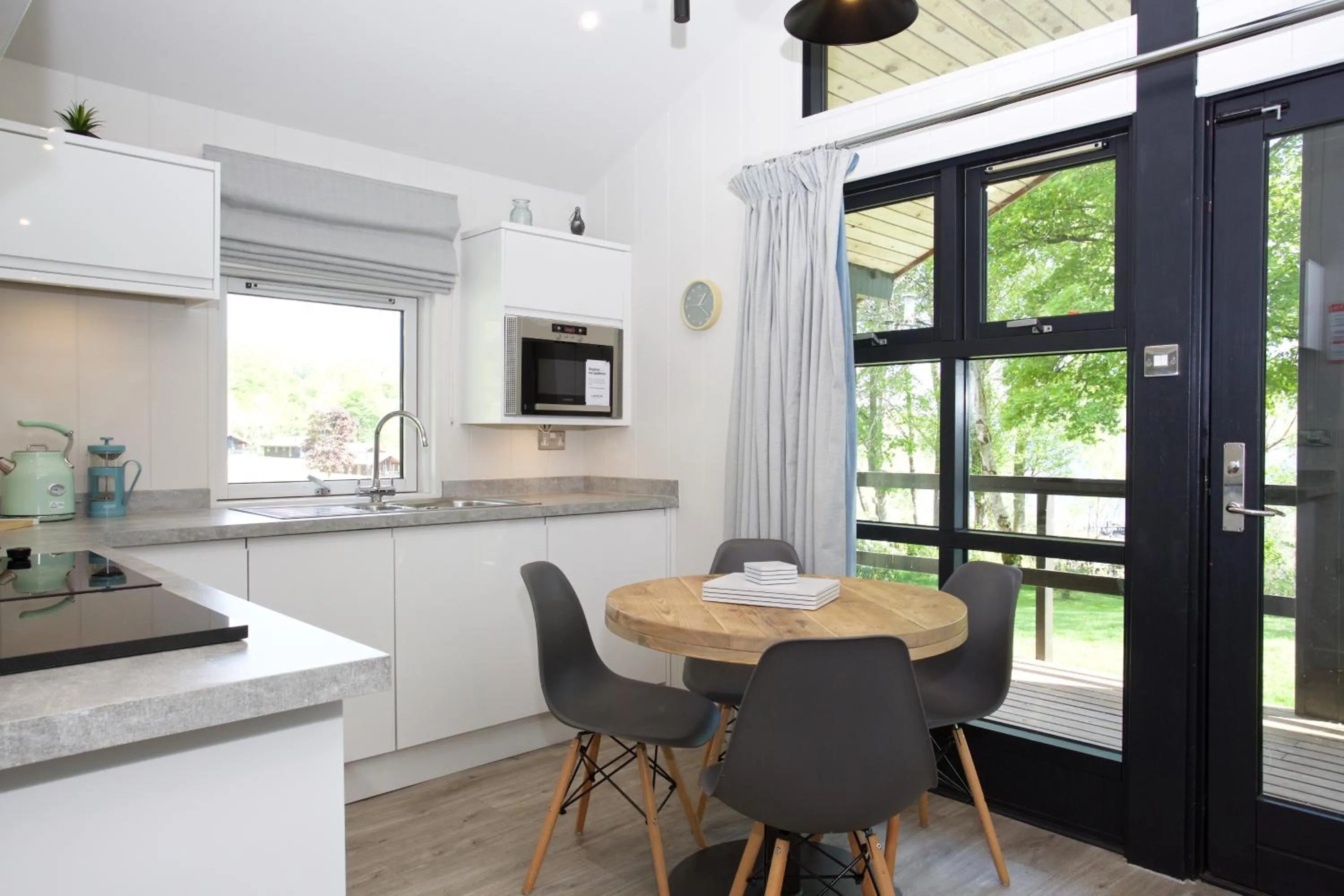 Kitchen or kitchenette in LOCH TAY HIGHLAND LODGES and GLAMPING PARK