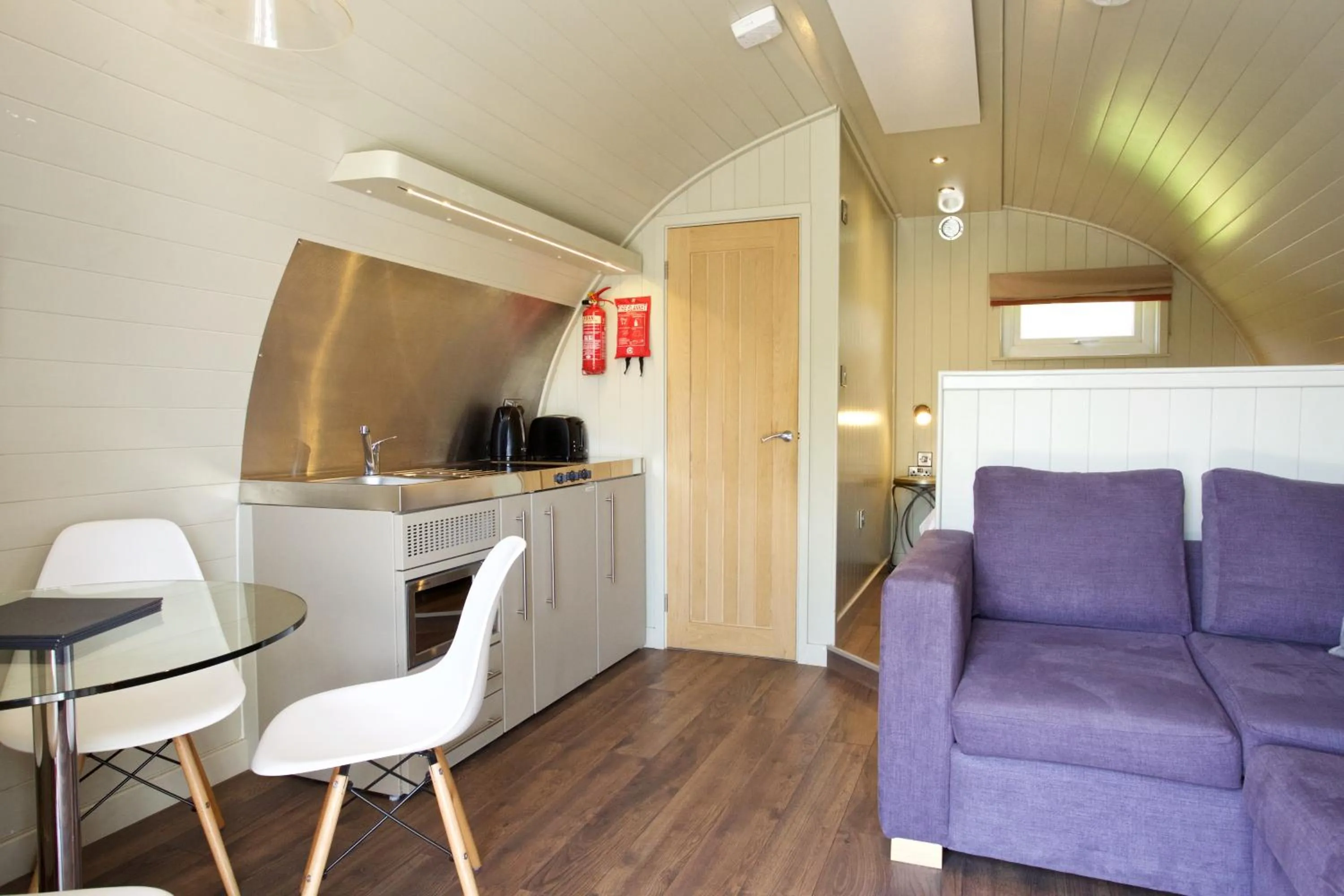 Kitchen or kitchenette in LOCH TAY HIGHLAND LODGES and GLAMPING PARK