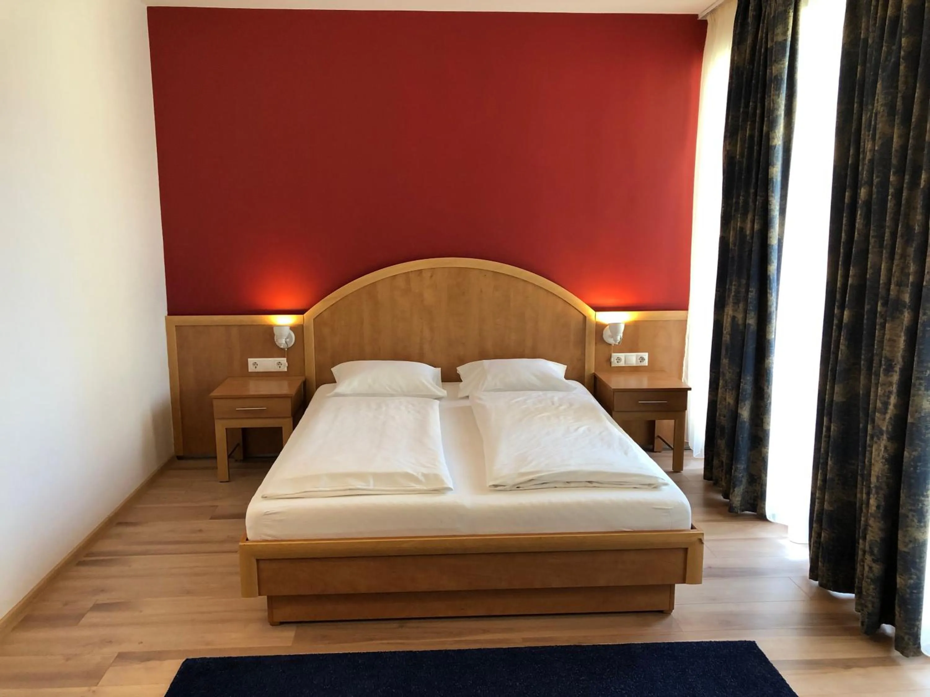 Semiramis Business Hotel