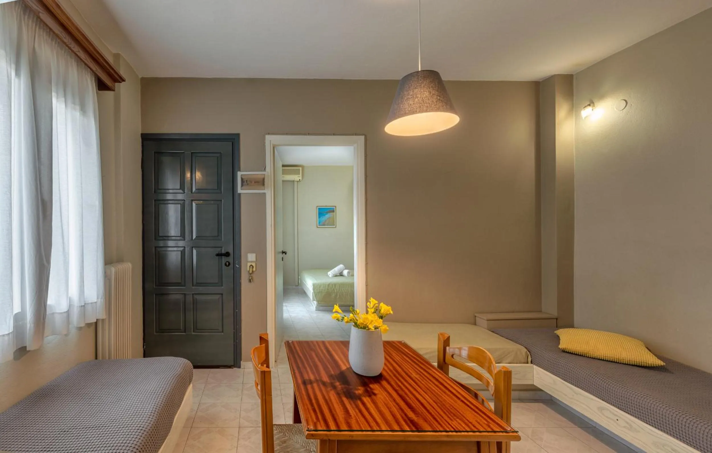 Photo of the whole room in Nancy - Chara Apartments