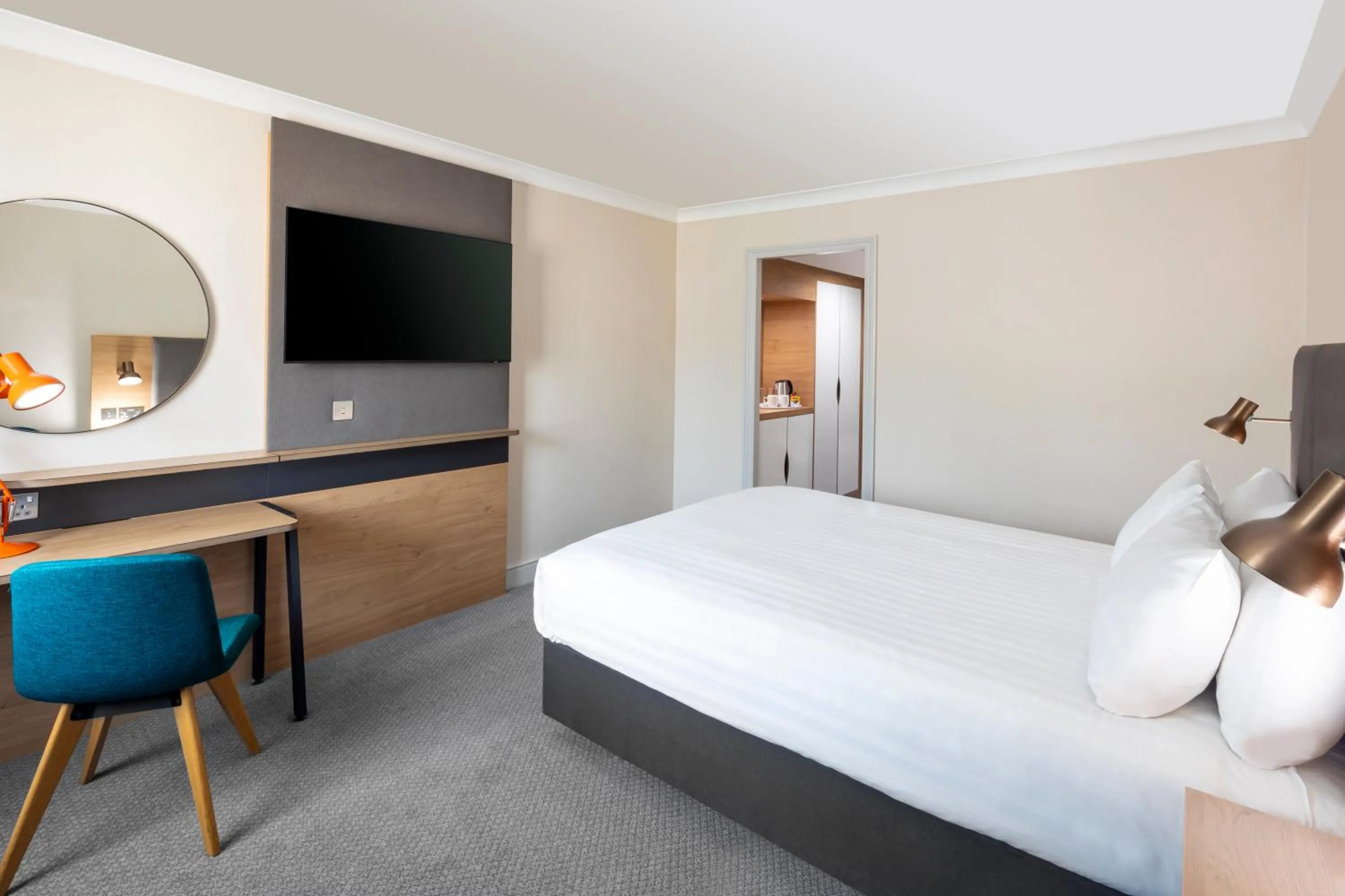 Bedroom, Bed in Holiday Inn Reading South M4 Jct 11 by IHG