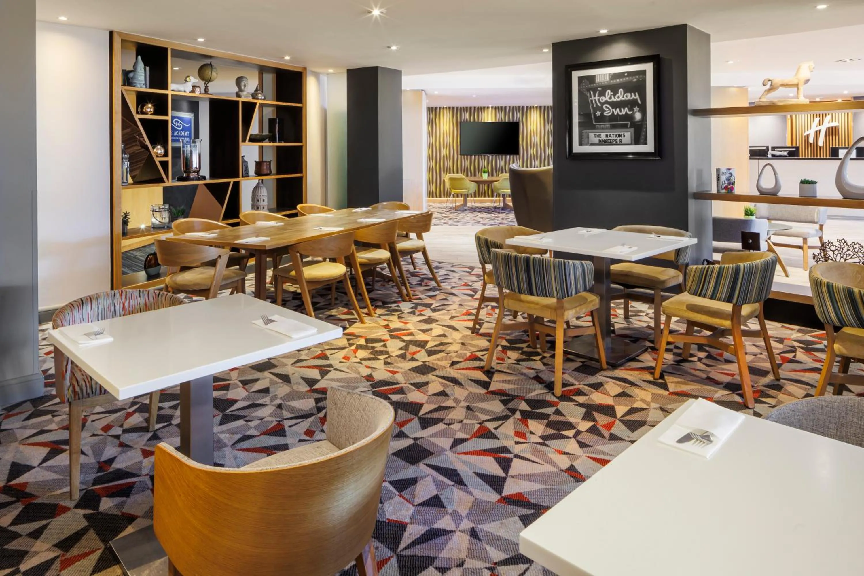 Restaurant/places to eat in Holiday Inn Reading South M4 Jct 11 by IHG
