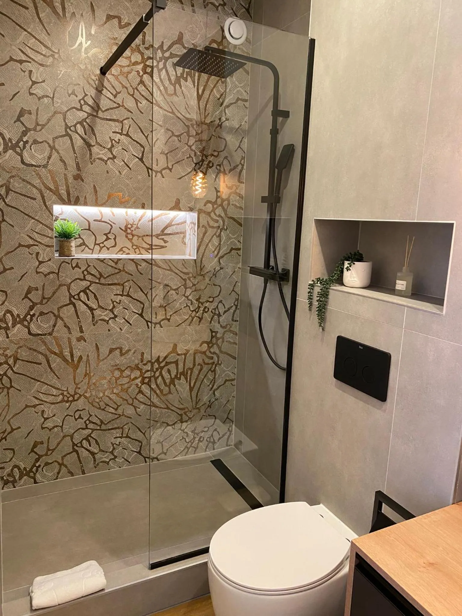 Shower in Casa Cristina