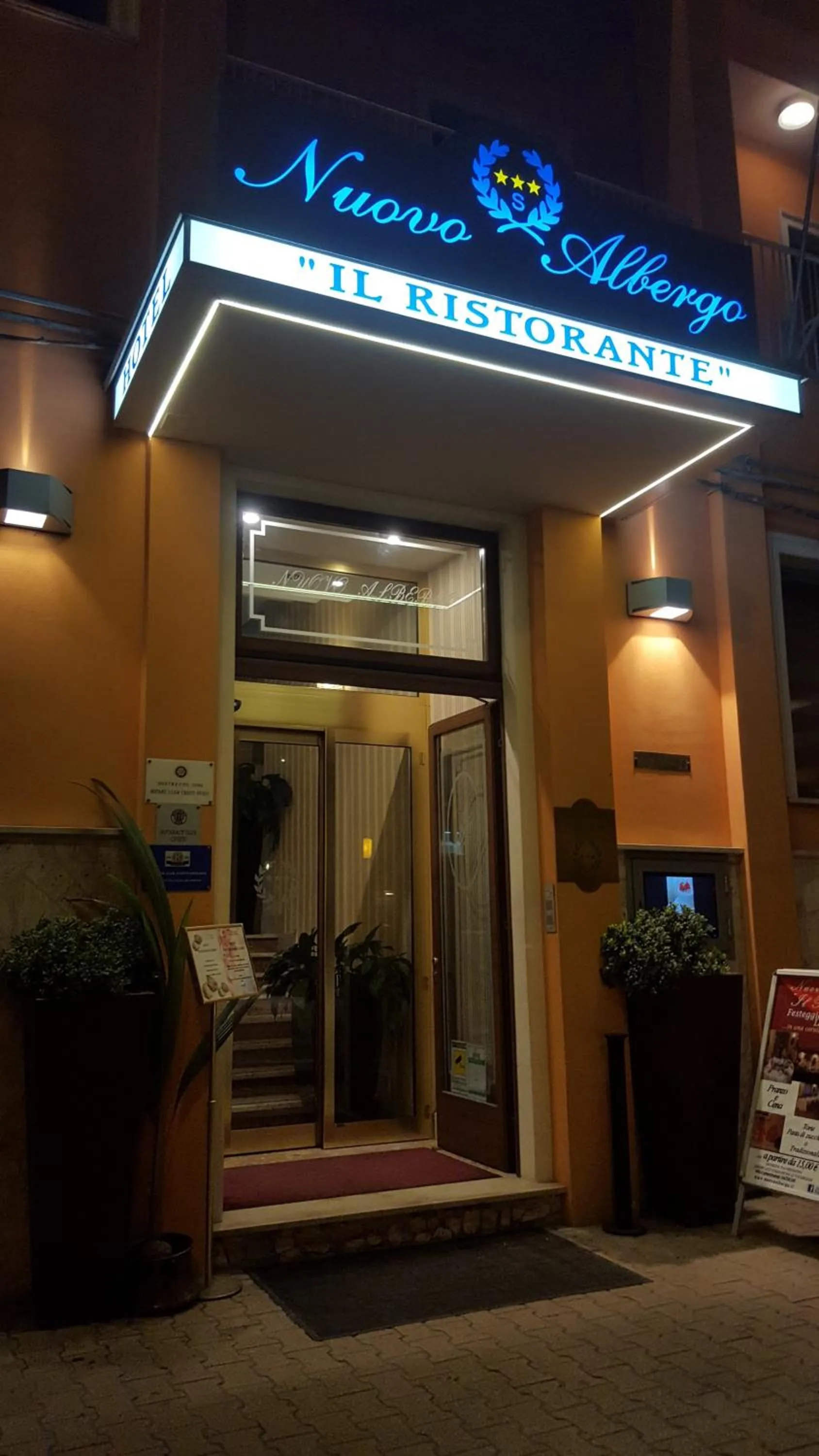 Property building in Nuovo Albergo