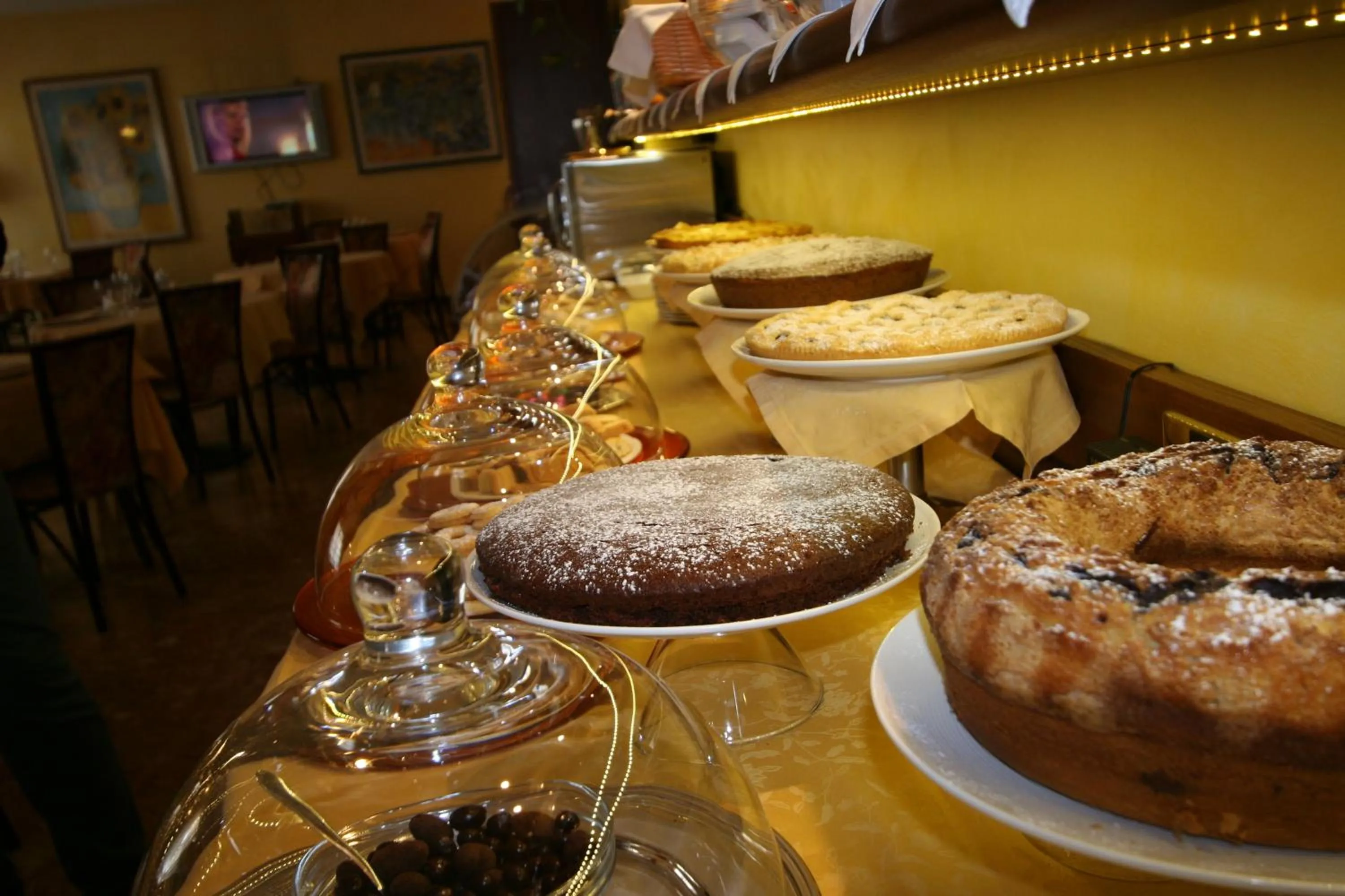 Food in Nuovo Albergo