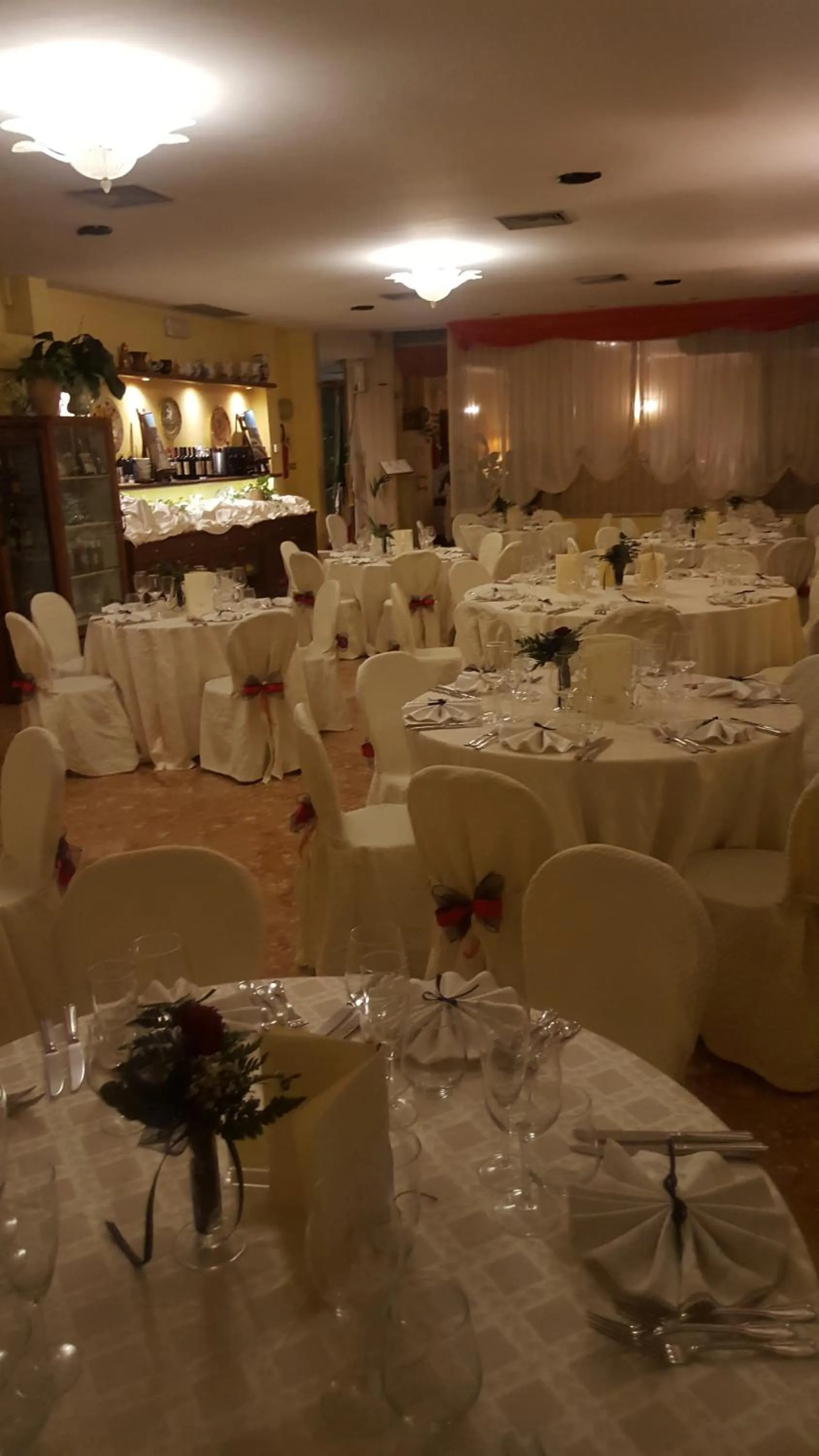 Restaurant/places to eat in Nuovo Albergo