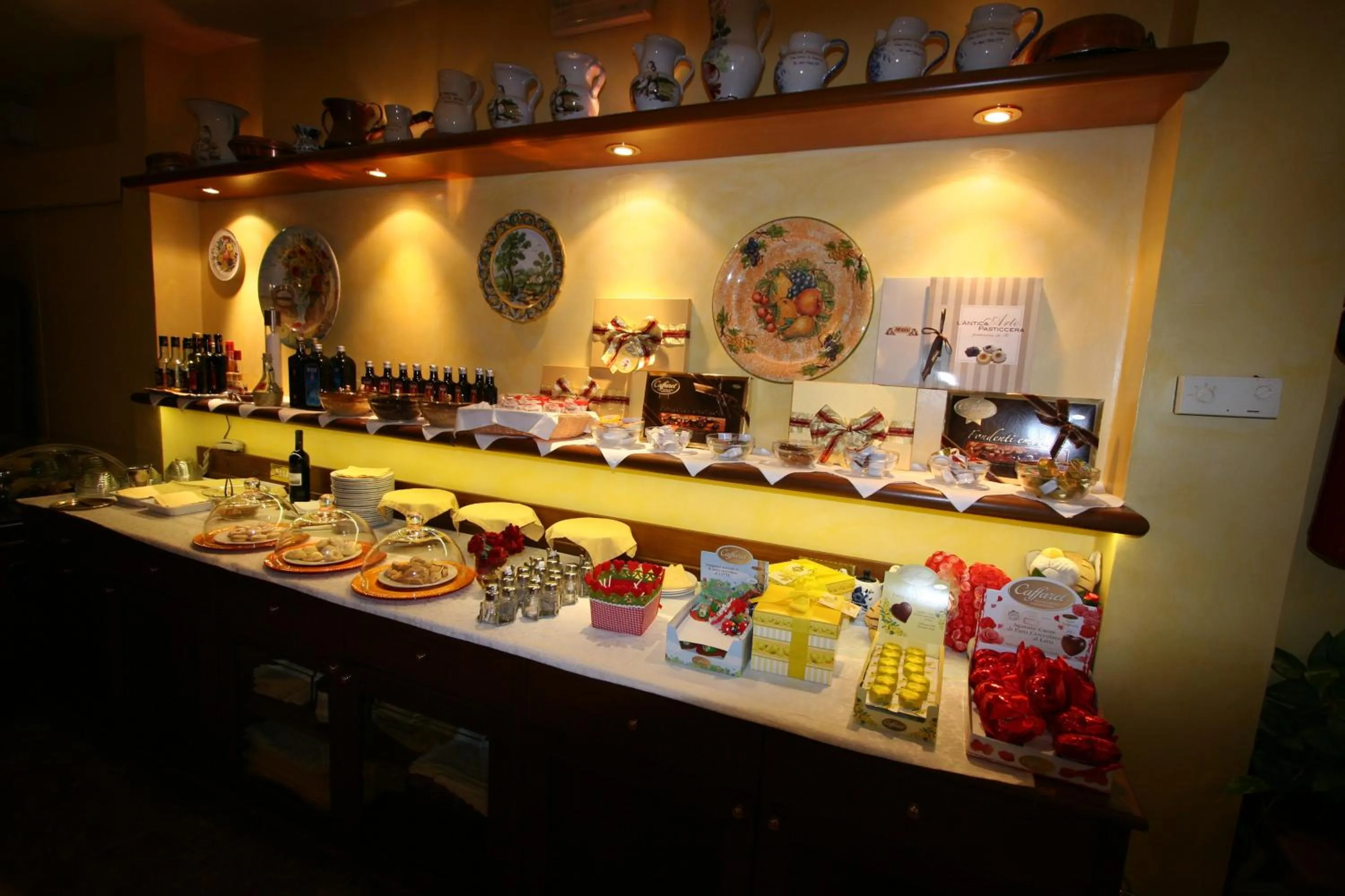 Food in Nuovo Albergo