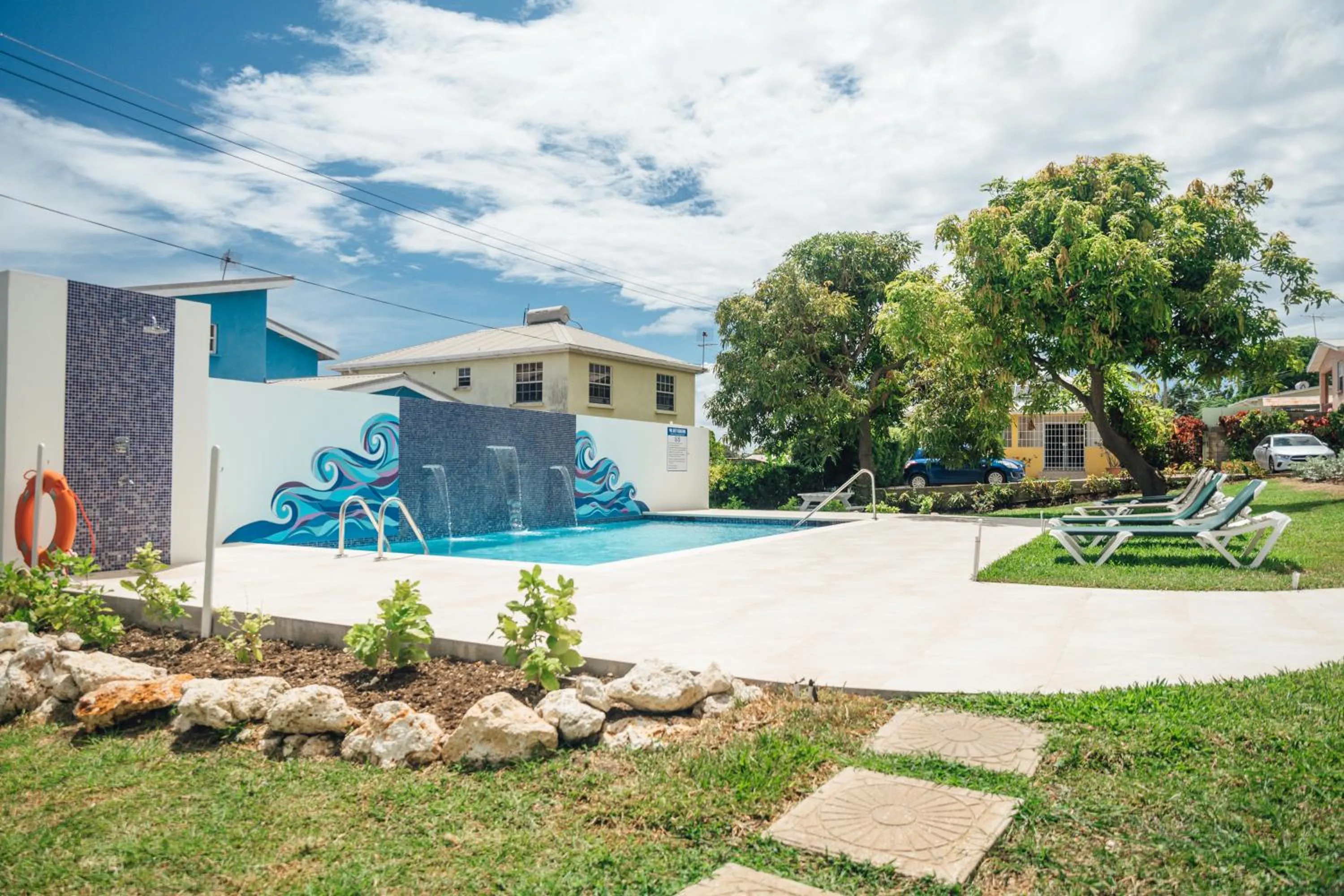 Swimming pool in Adulo Apartments