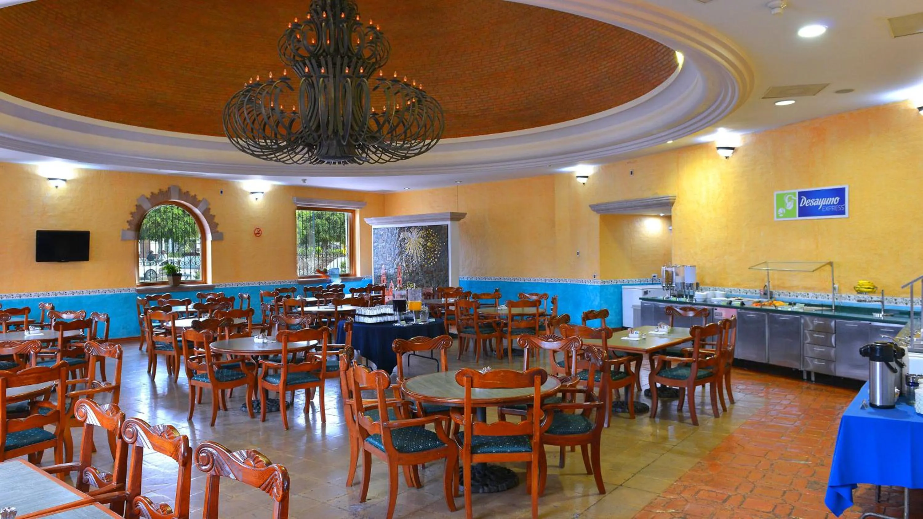 Breakfast in Holiday Inn Express Morelia by IHG