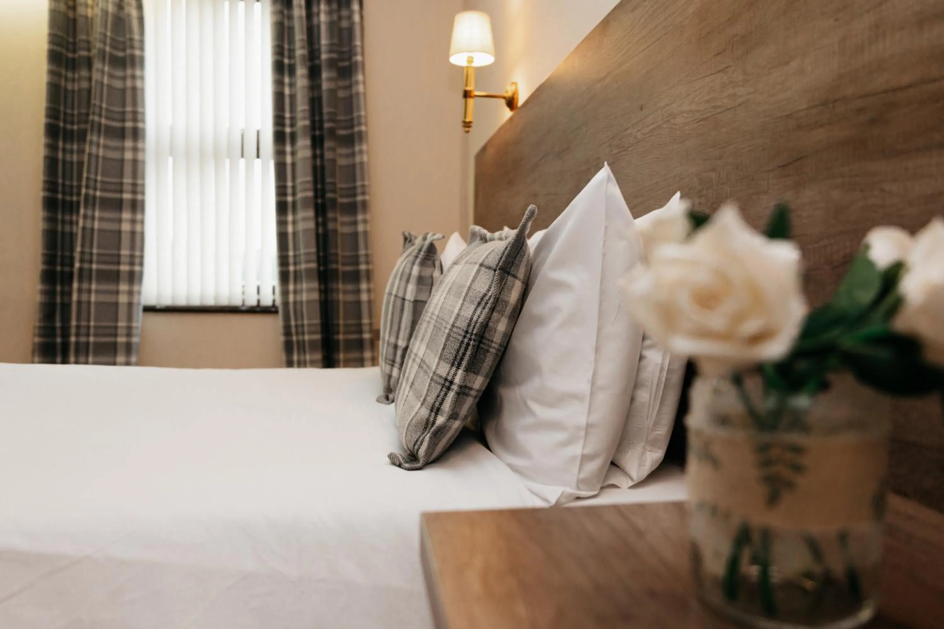 Bedroom, Bed in The Sitwell Arms Hotel