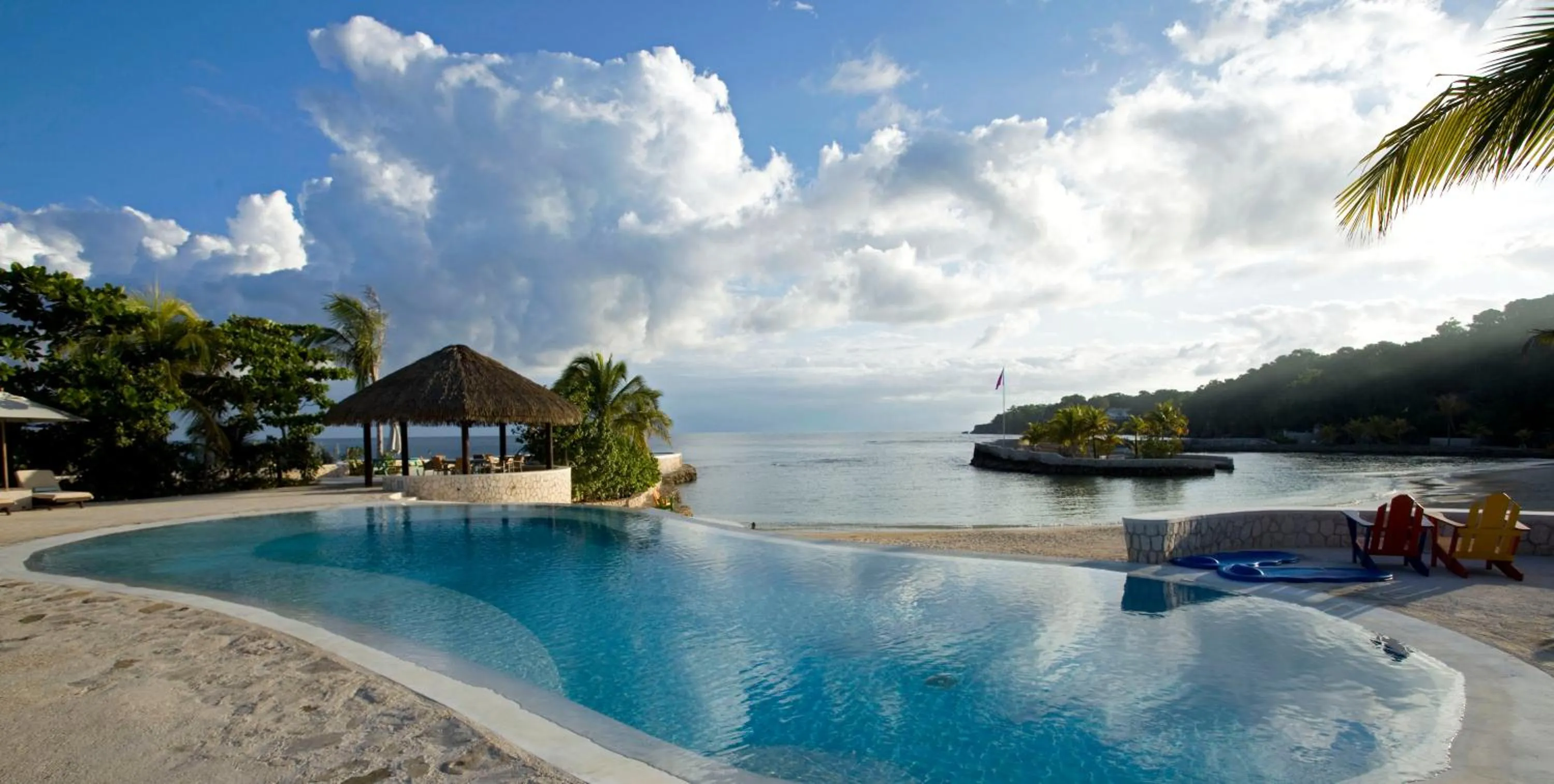 Swimming pool in GoldenEye