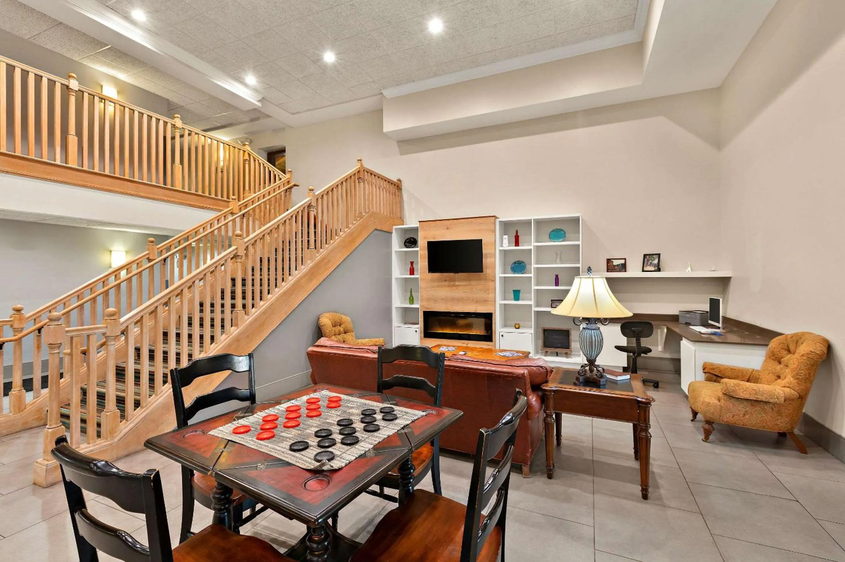 Lobby or reception in Country Inn & Suites by Radisson, Jonesborough-Johnson City West, TN