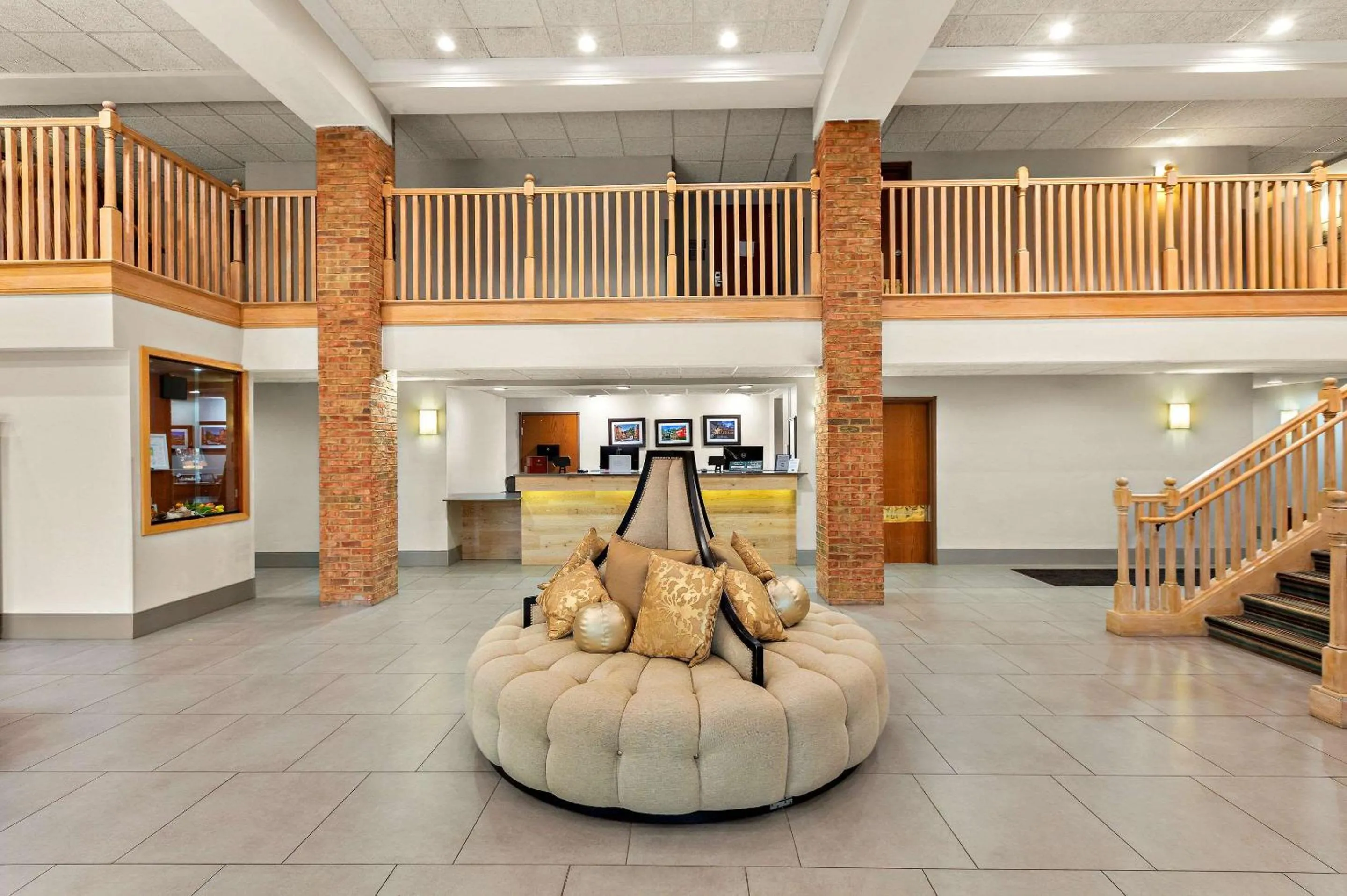 Lobby or reception in Country Inn & Suites by Radisson, Jonesborough-Johnson City West, TN