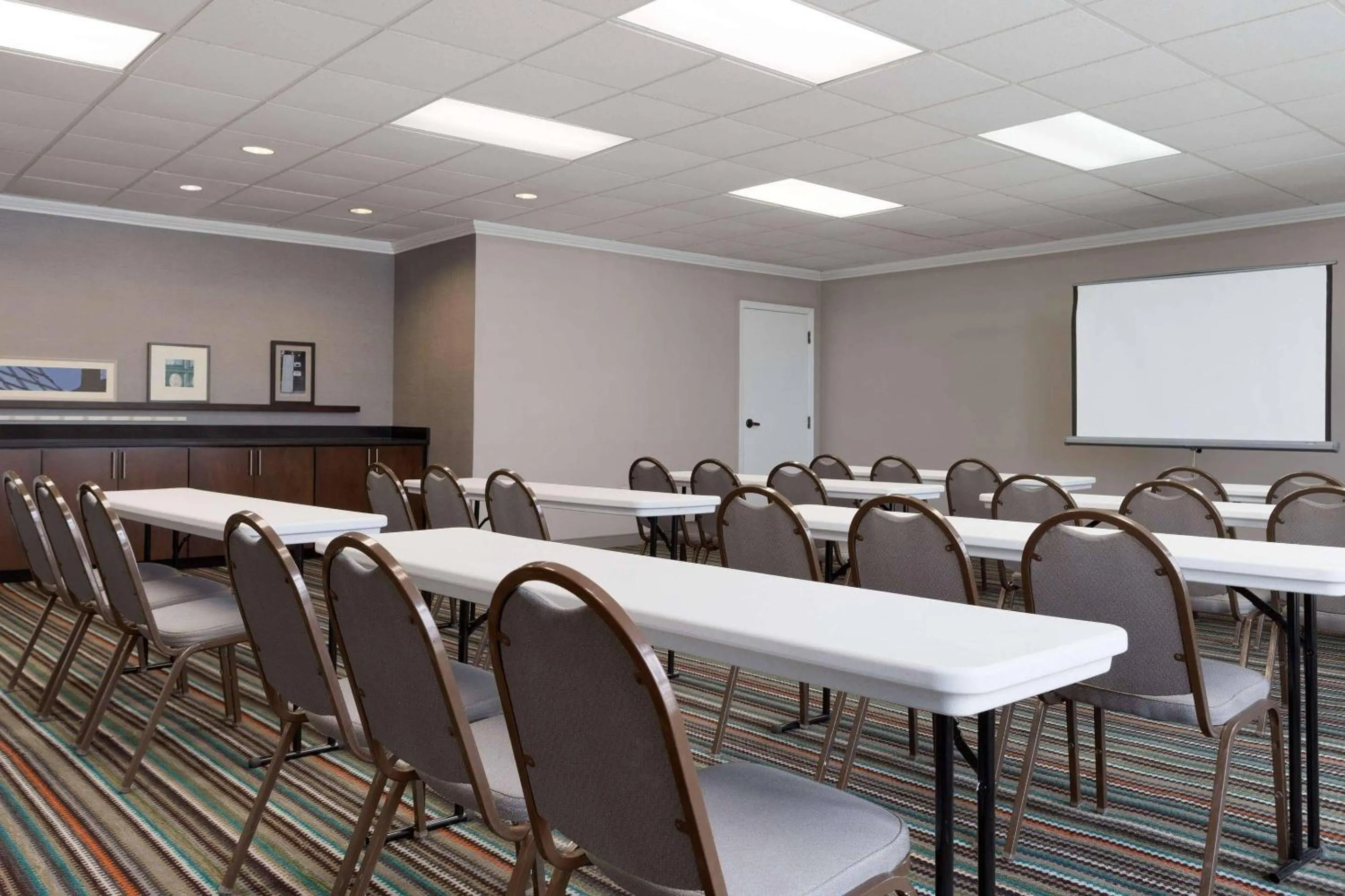 Meeting/conference room in Country Inn & Suites by Radisson, Jackson, TN