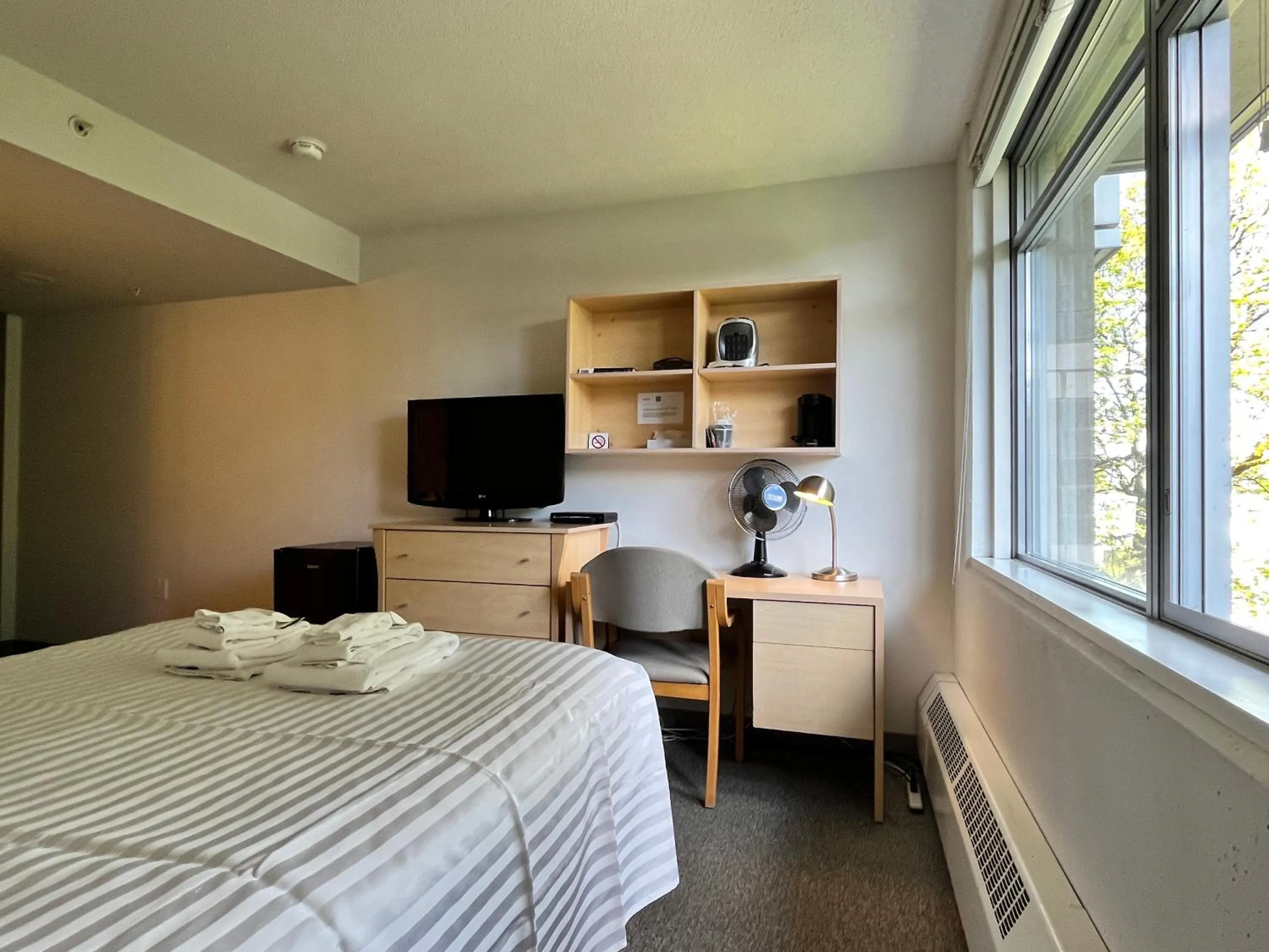 Photo of the whole room, Bed in Carey Centre on UBC campus