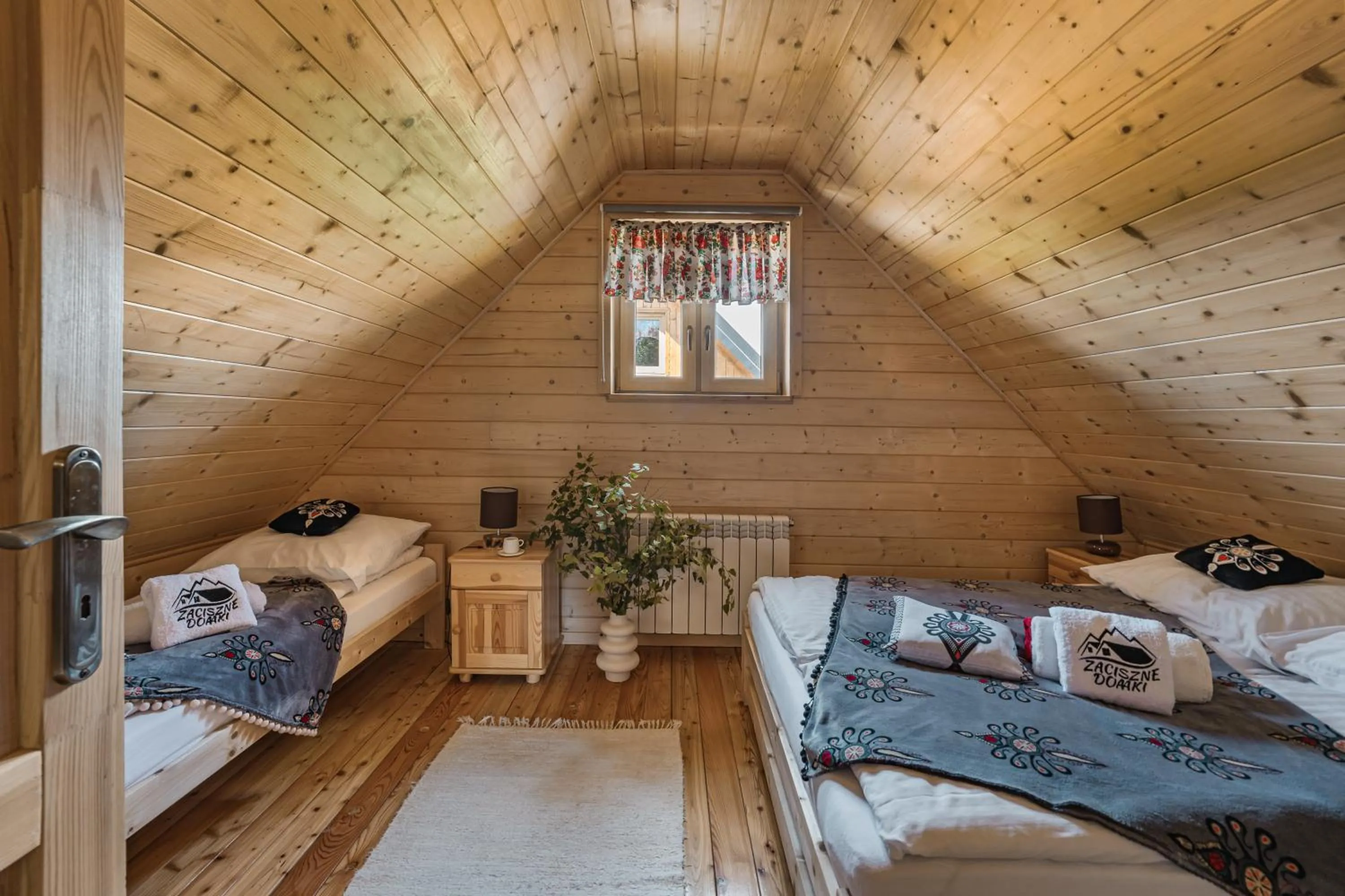 Bed in Zaciszne Domki w Kluszkowcach z Sauną i Balią