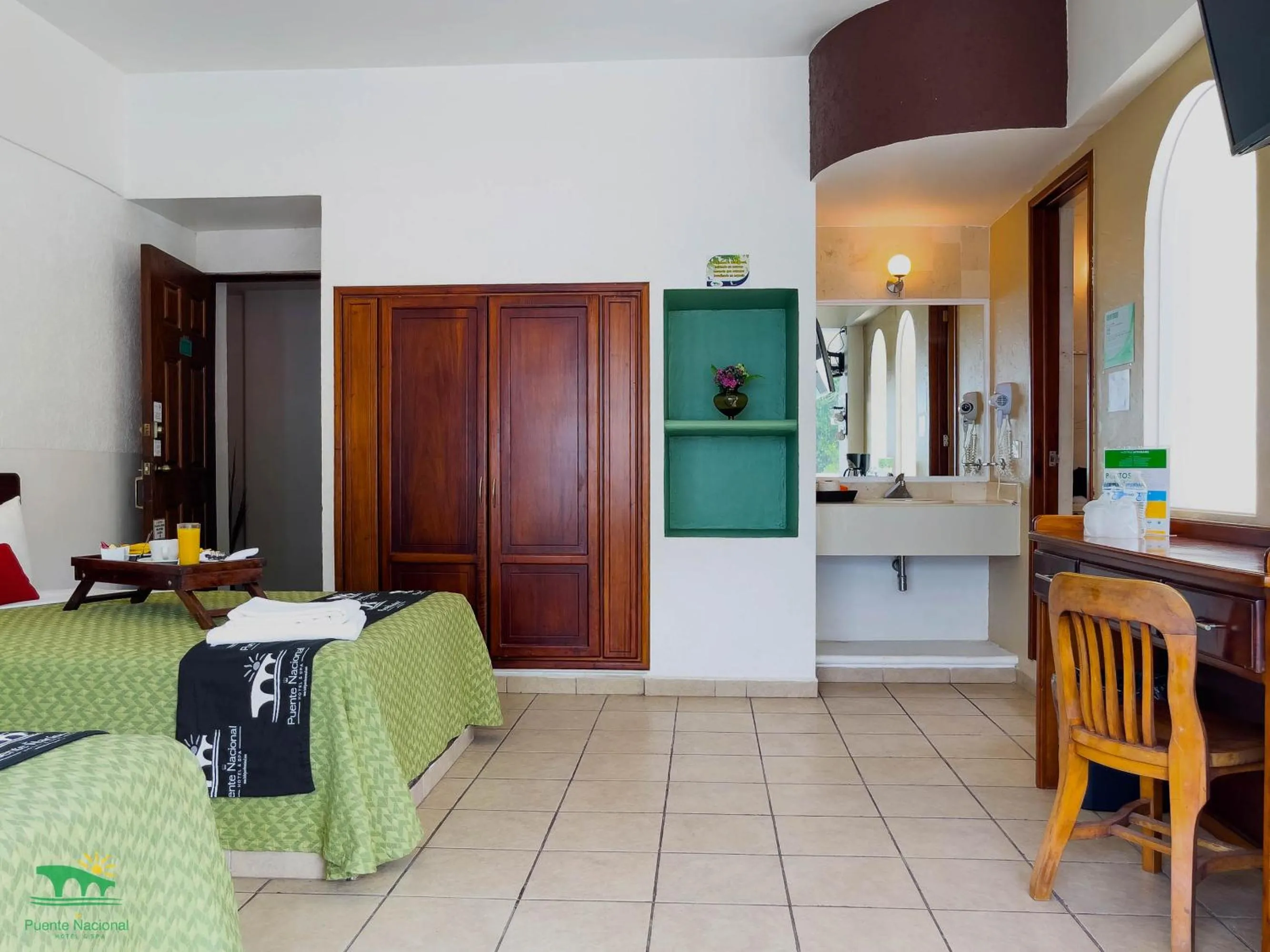 Bed in Hotel Puente Nacional & Spa