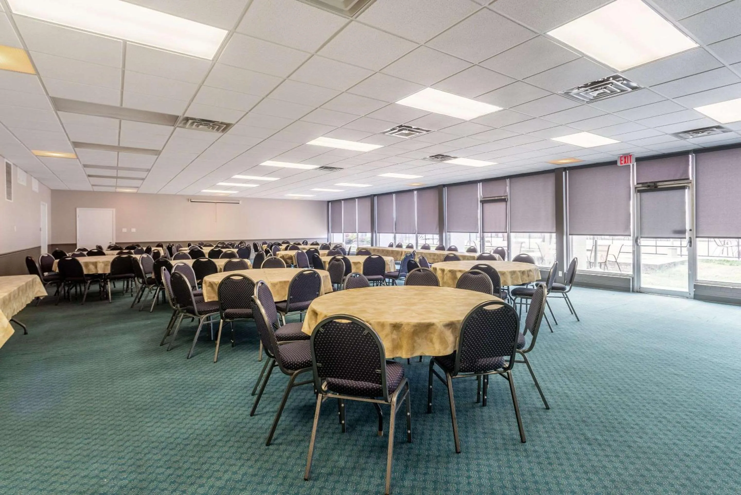 Meeting/conference room in Quality Inn & Suites Vandalia near I-70 and Hwy 51