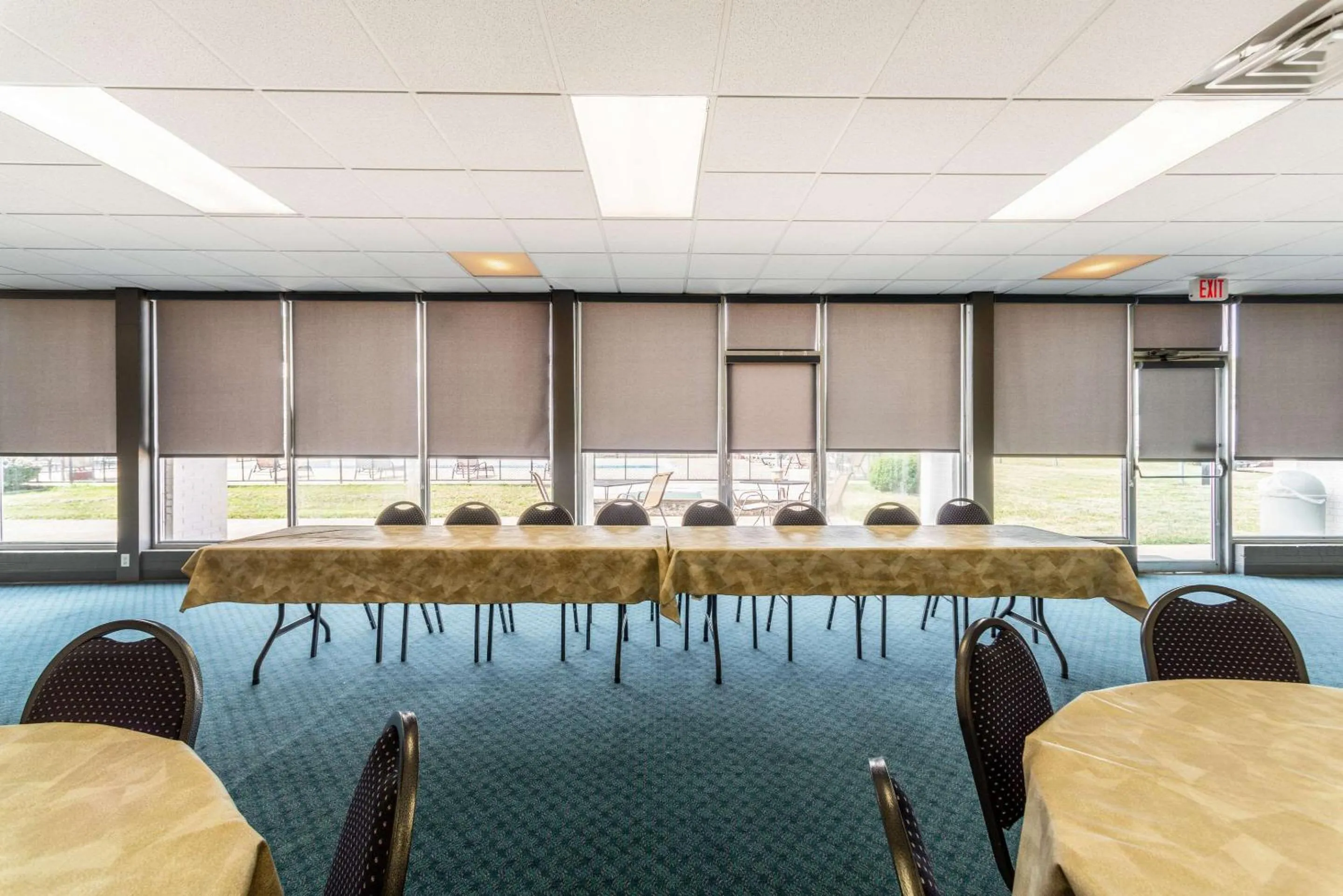 Meeting/conference room in Quality Inn & Suites Vandalia near I-70 and Hwy 51