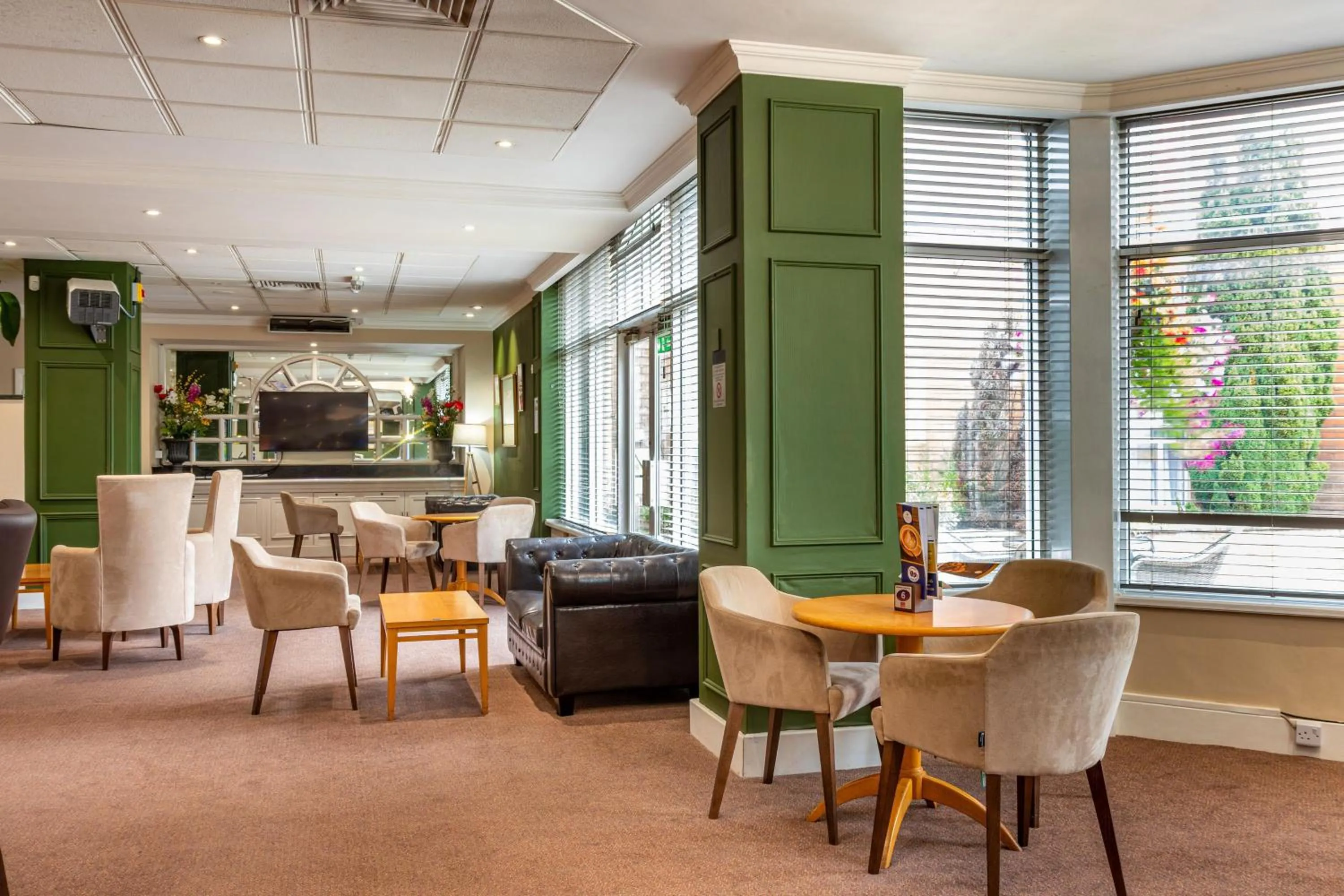 Lounge or bar in Bromsgrove Hotel and Spa