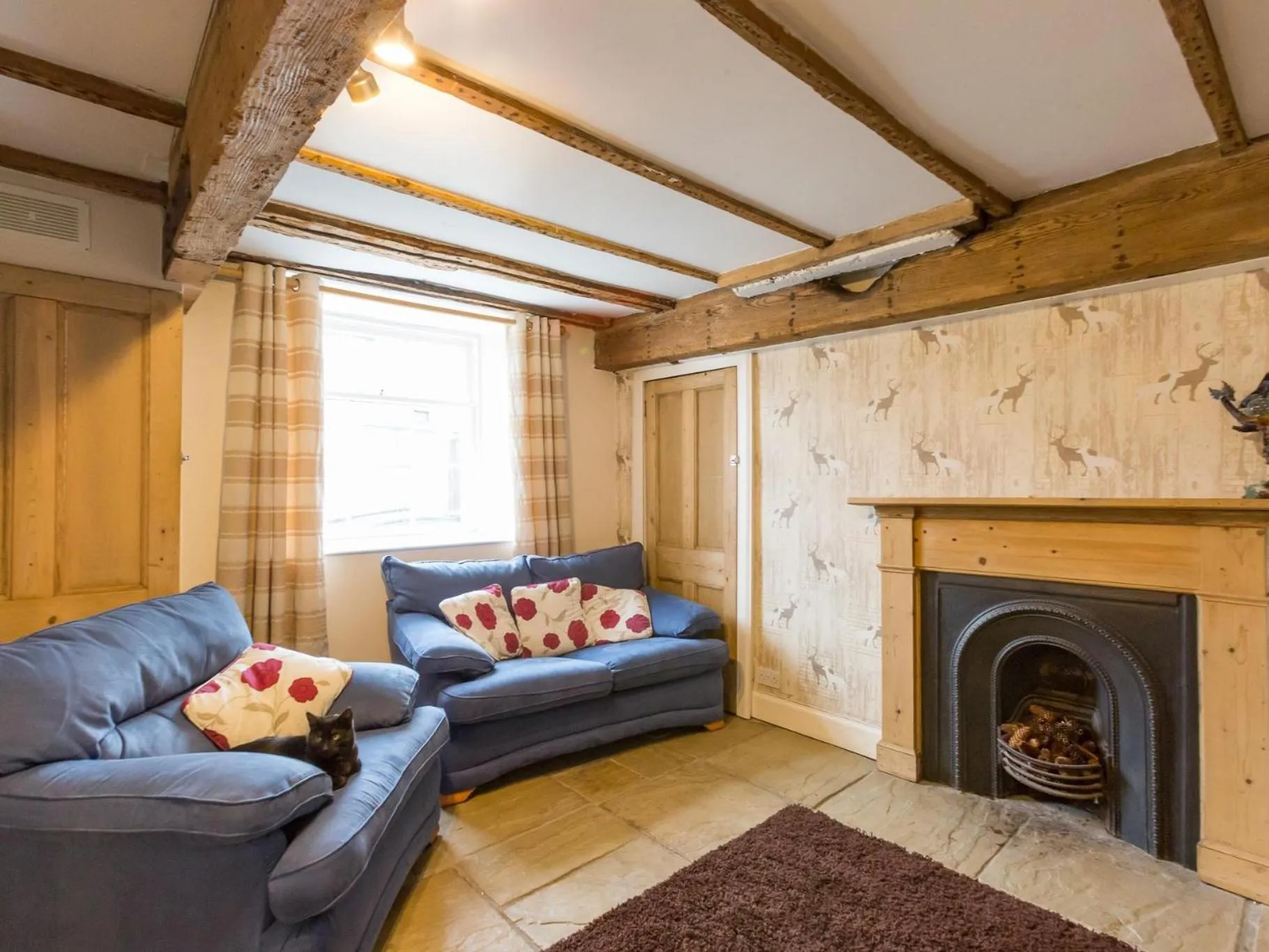 Living room in Bamse Guest House